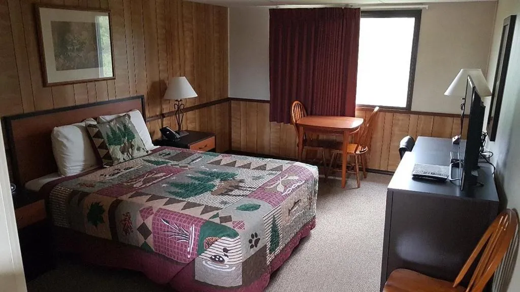 TV and multimedia, Bed in Denali Park Hotel