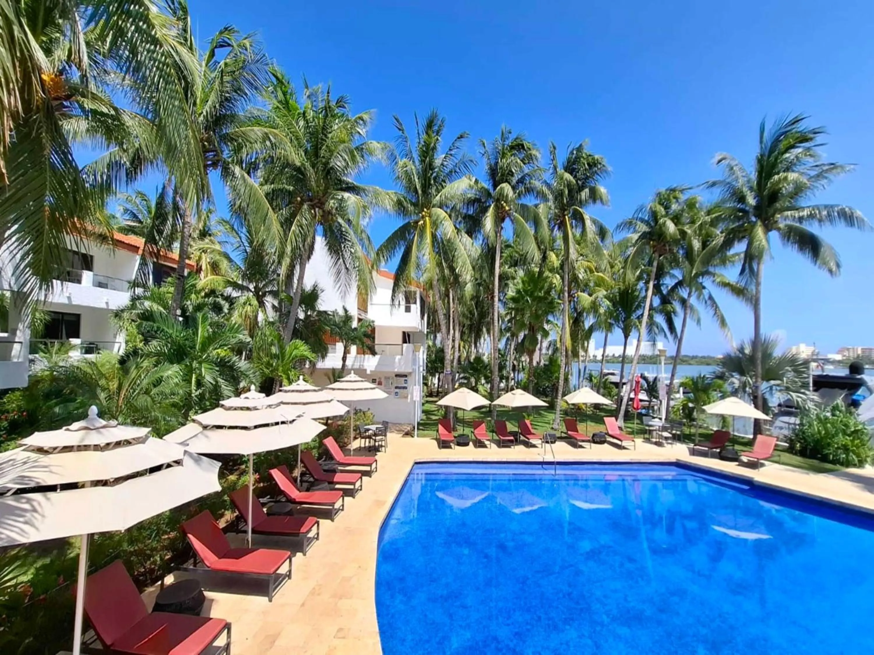 Property building in Sina Suites Cancun - Adults Only