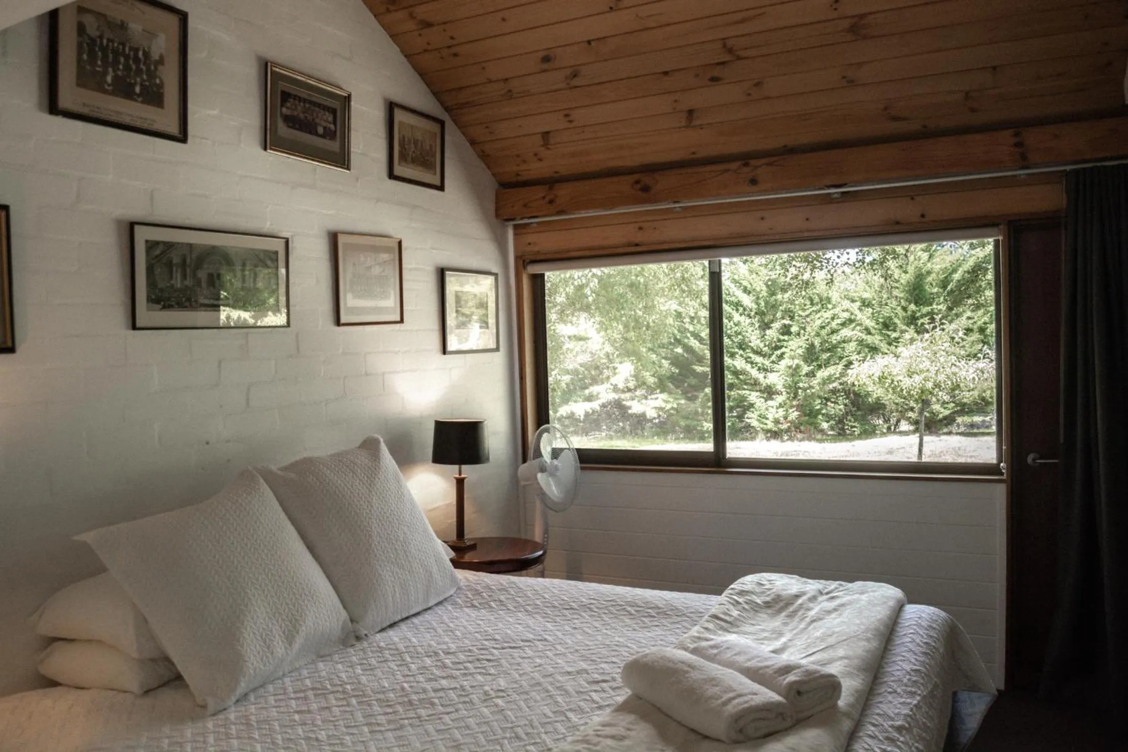 Bed in Crackenback Farm Guesthouse