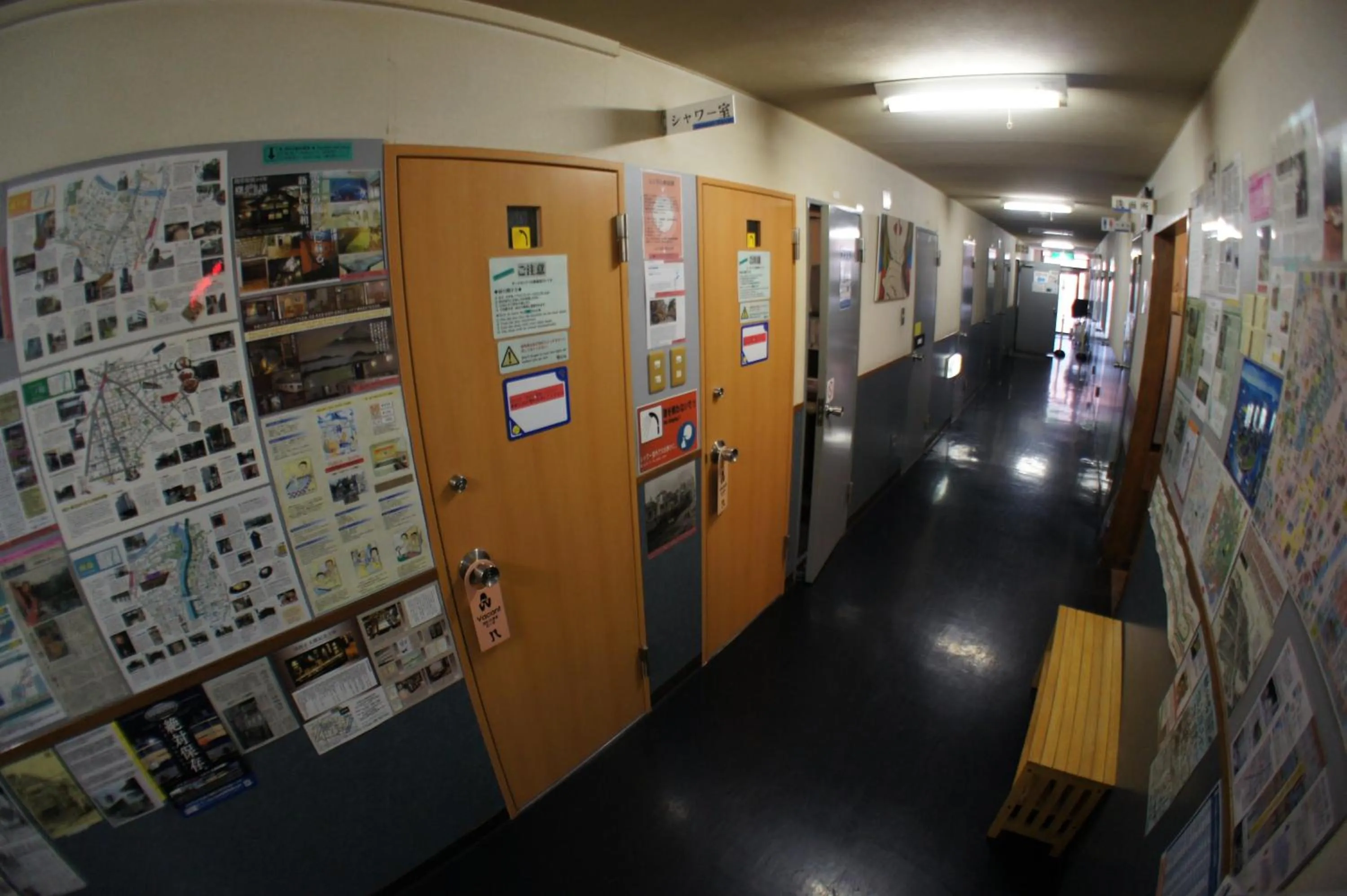 Shower in Economy Hotel Hoteiya