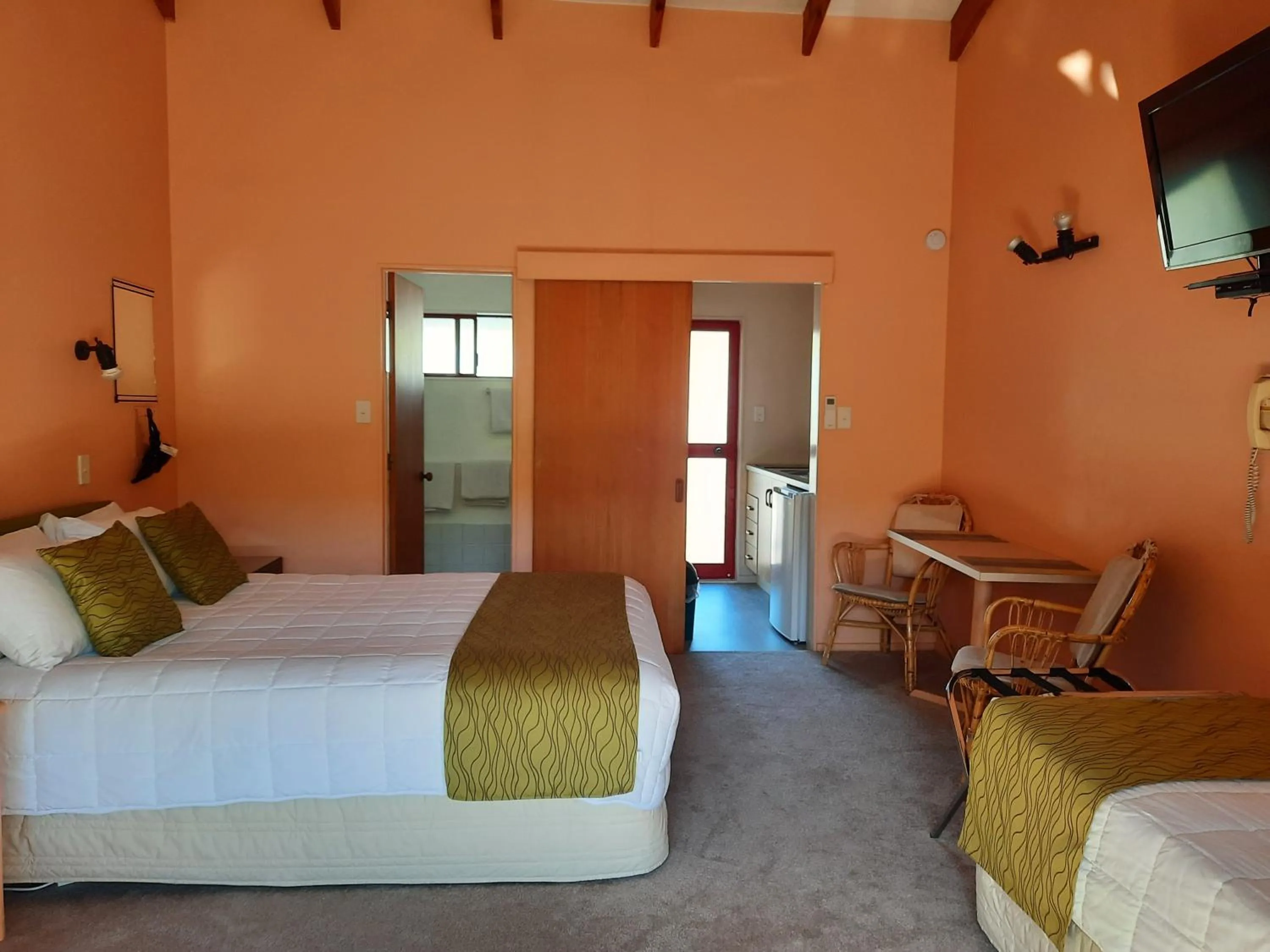 Bed in Alfa Boutique Motel