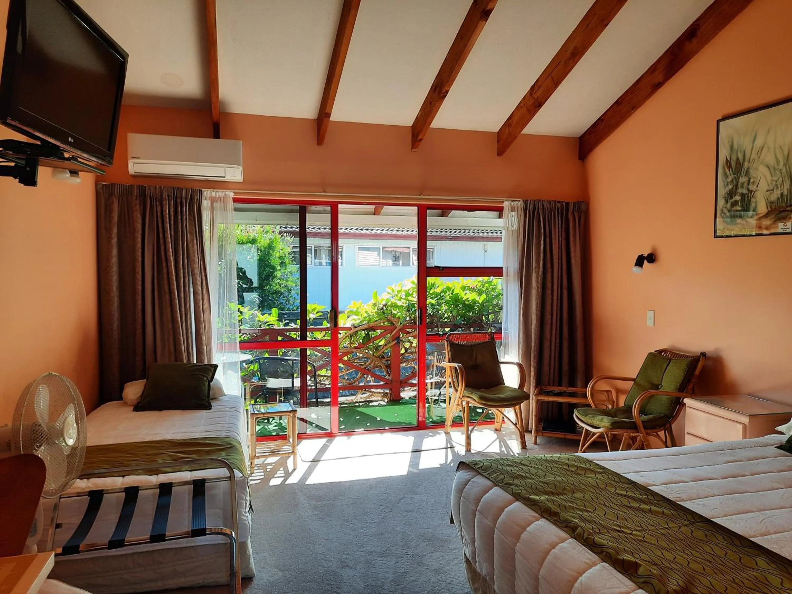 Photo of the whole room, Bed in Alfa Boutique Motel