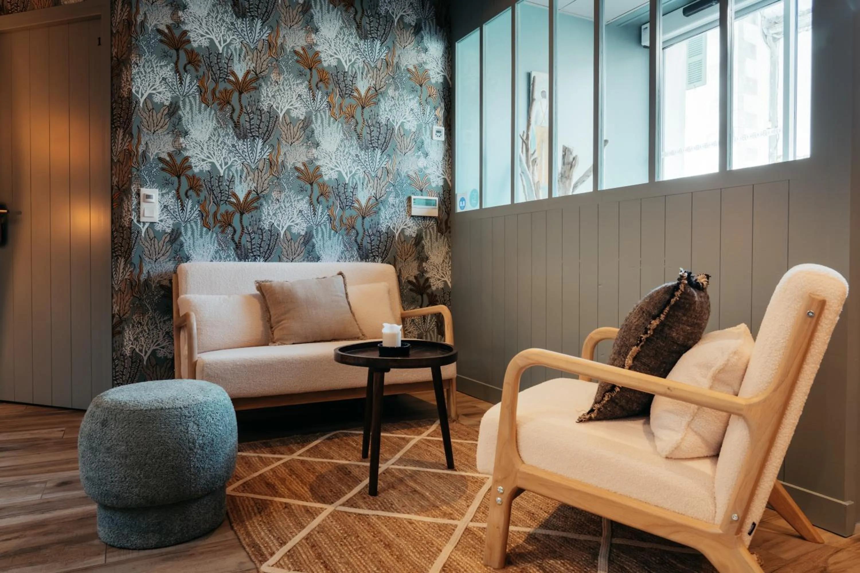 Lobby or reception in Hôtel OYAT Ile de Ré - ex Escale