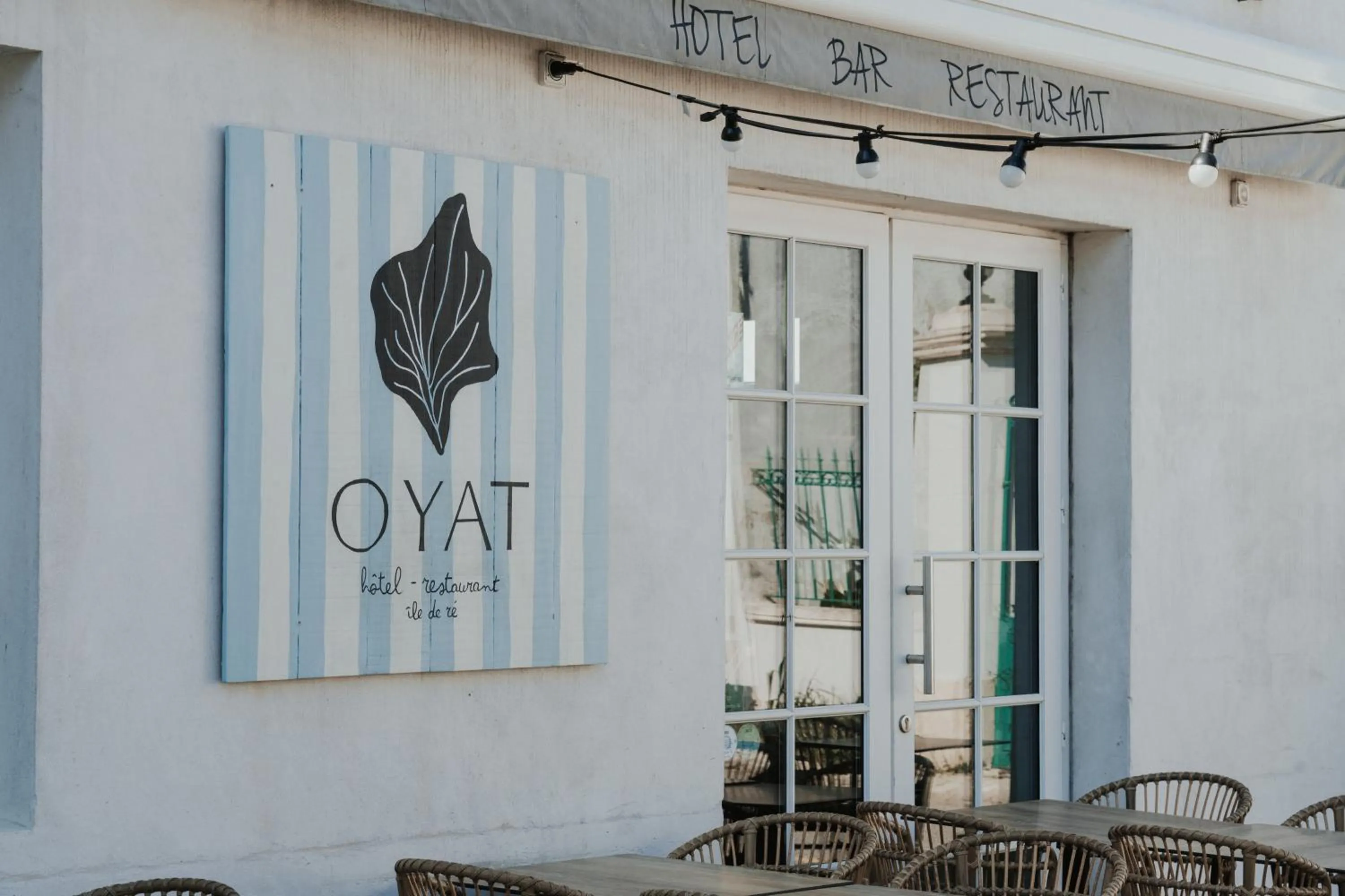 Property logo or sign in Hôtel OYAT Ile de Ré - ex Escale