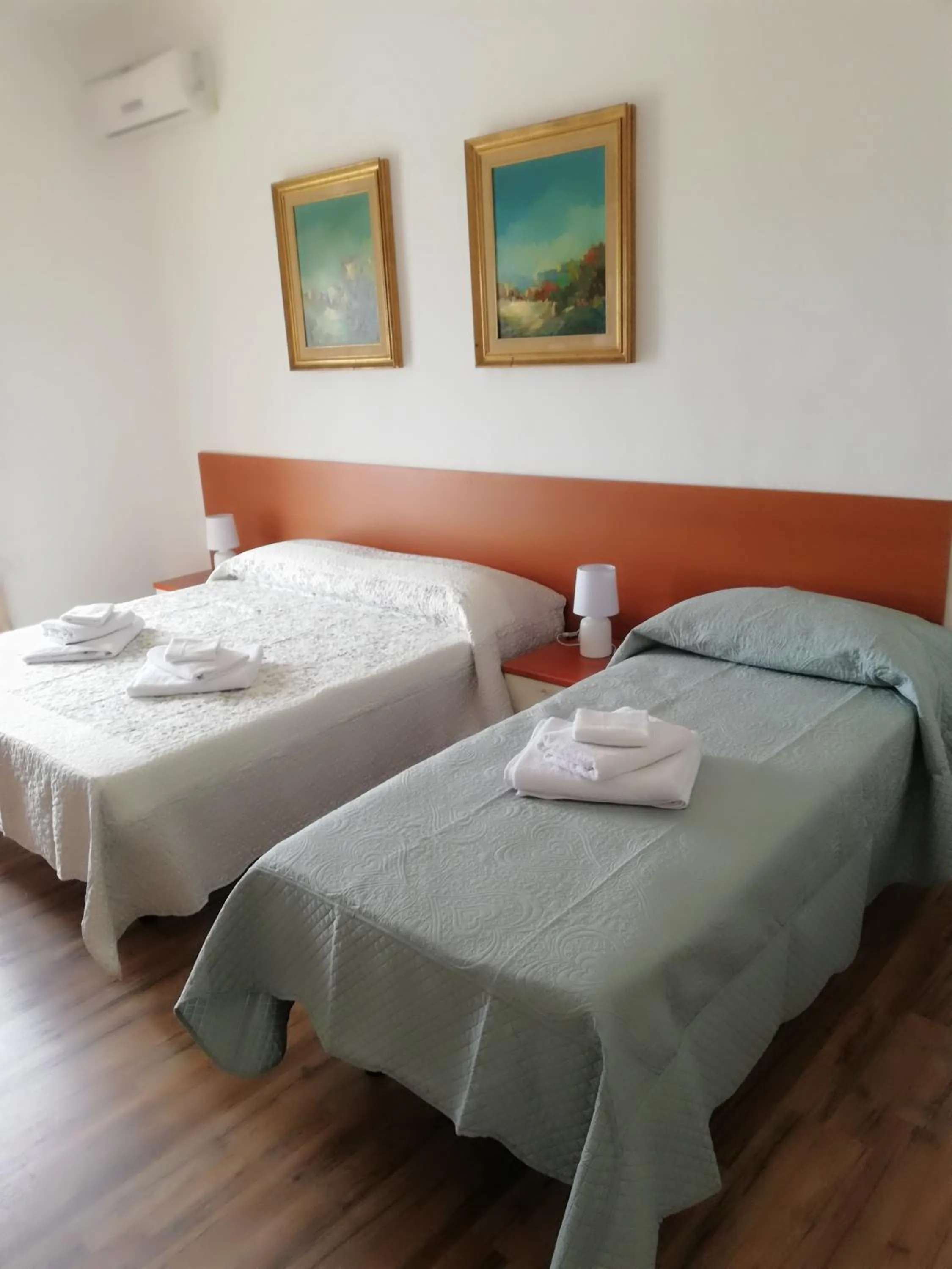 Bed in B&B Altamarea