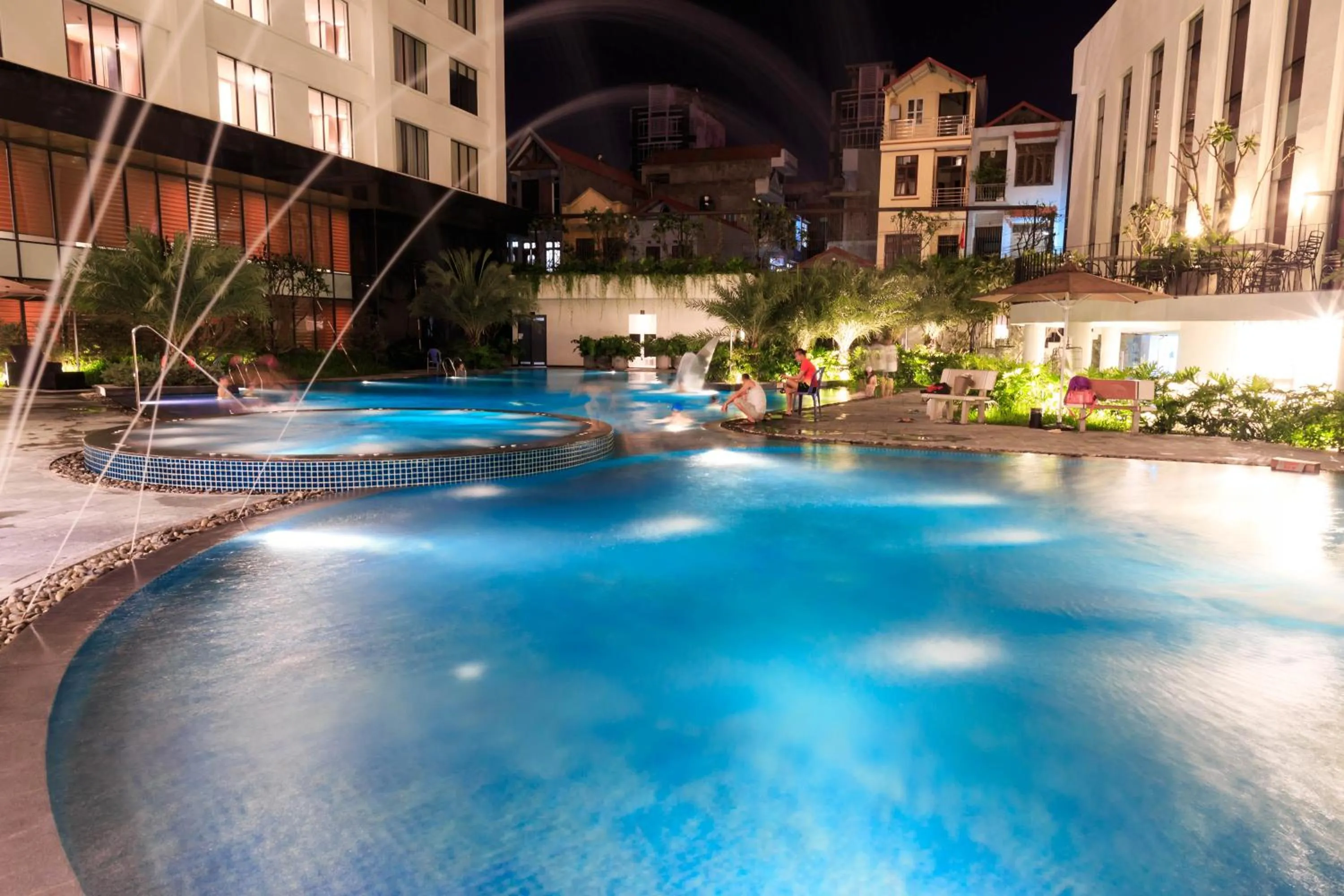 Swimming pool in Muong Thanh Luxury Lang Son Hotel