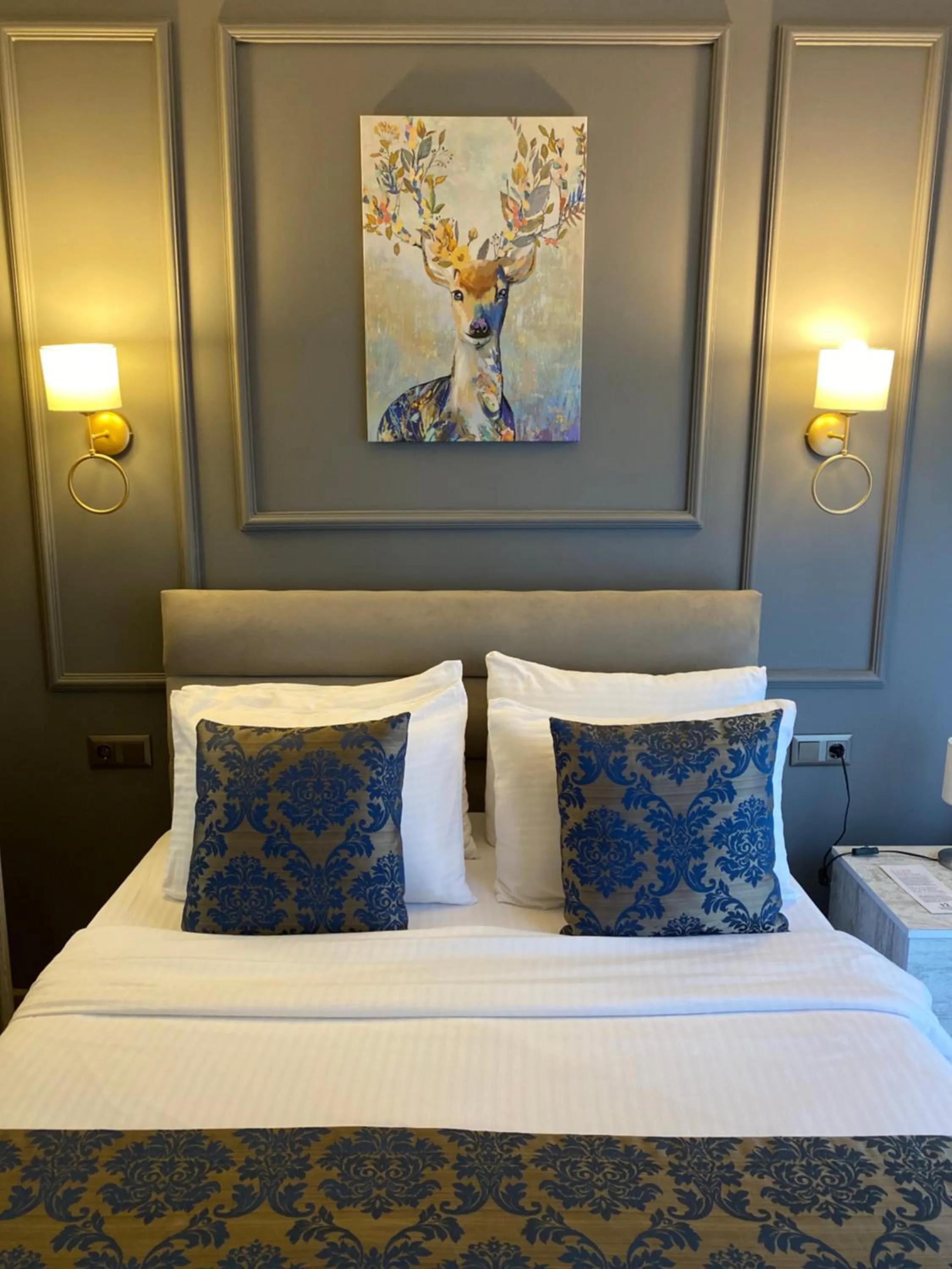 Bed in 12 rooms hotel