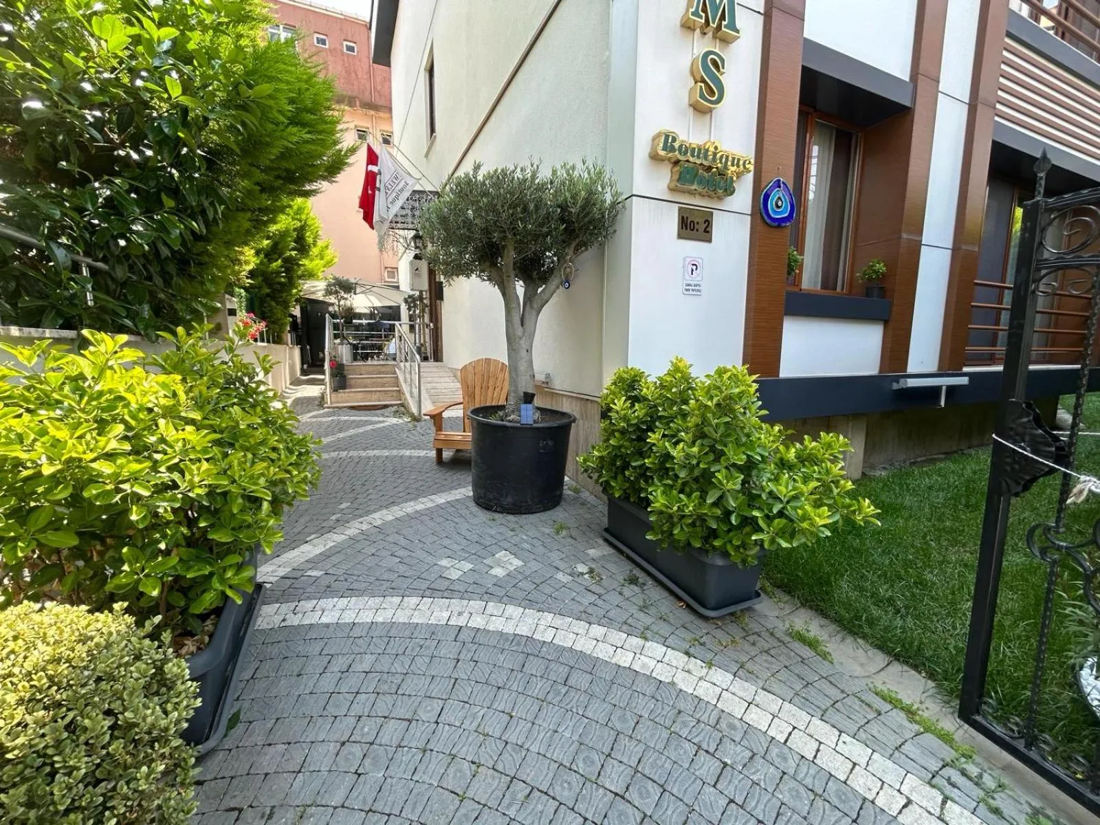 Garden in 12 rooms hotel