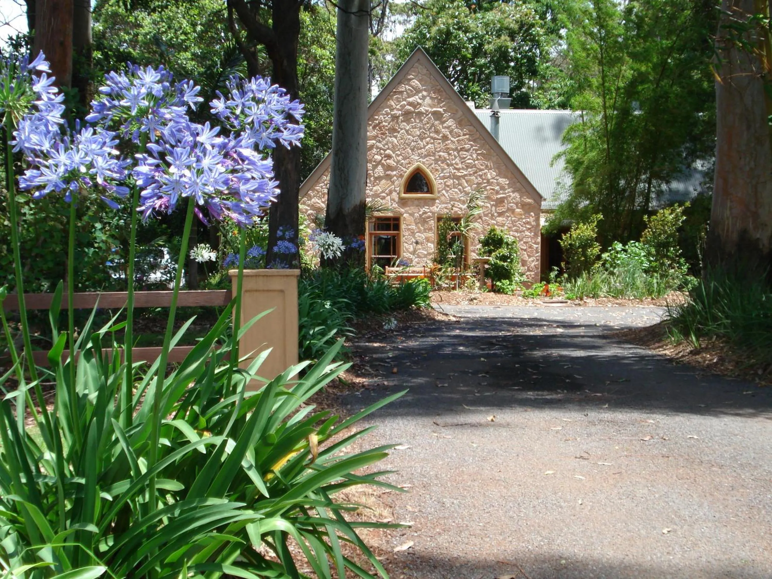 Facade/entrance in Witches Falls Cottages