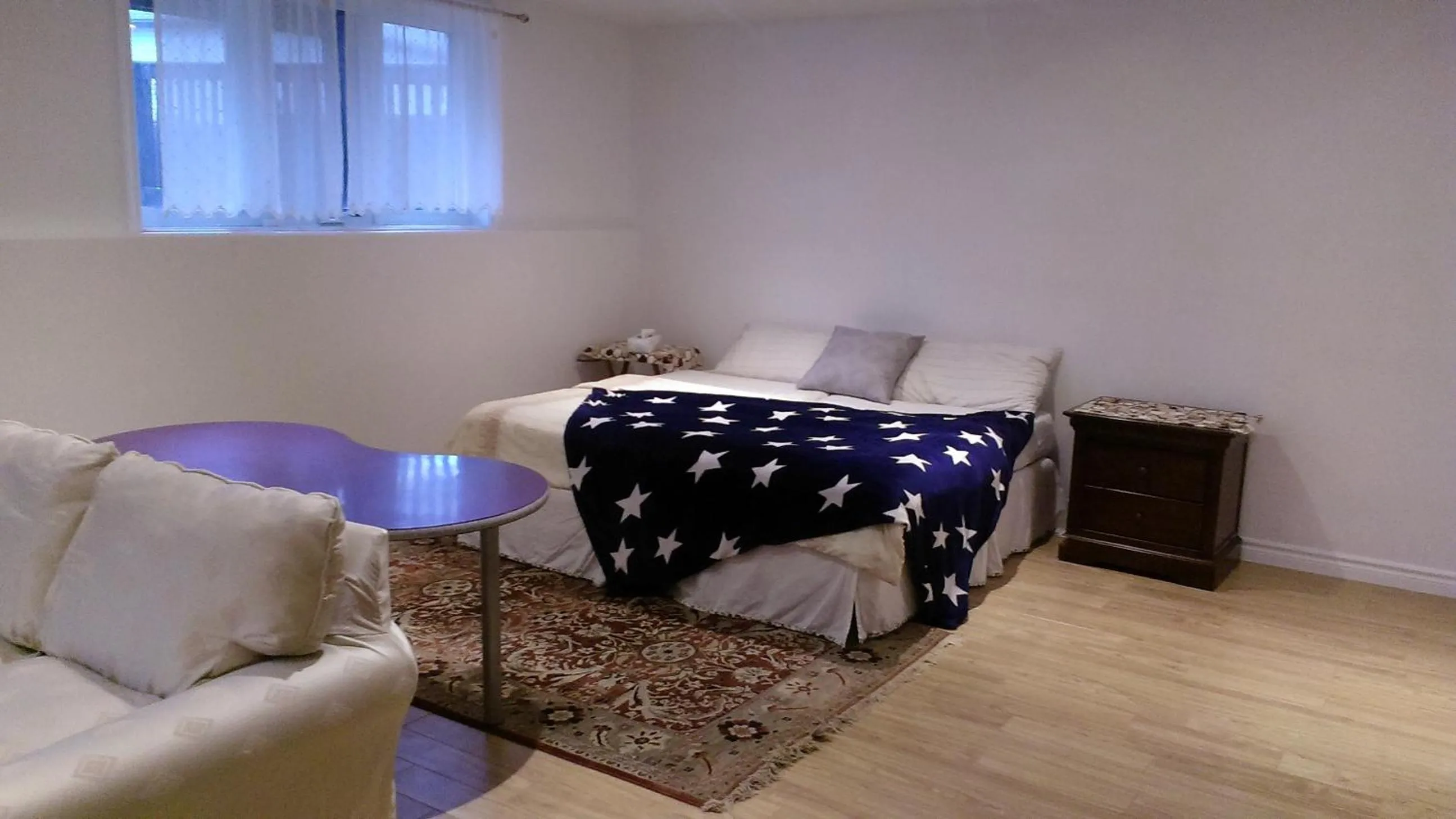 Bed in HB Guest Home 4