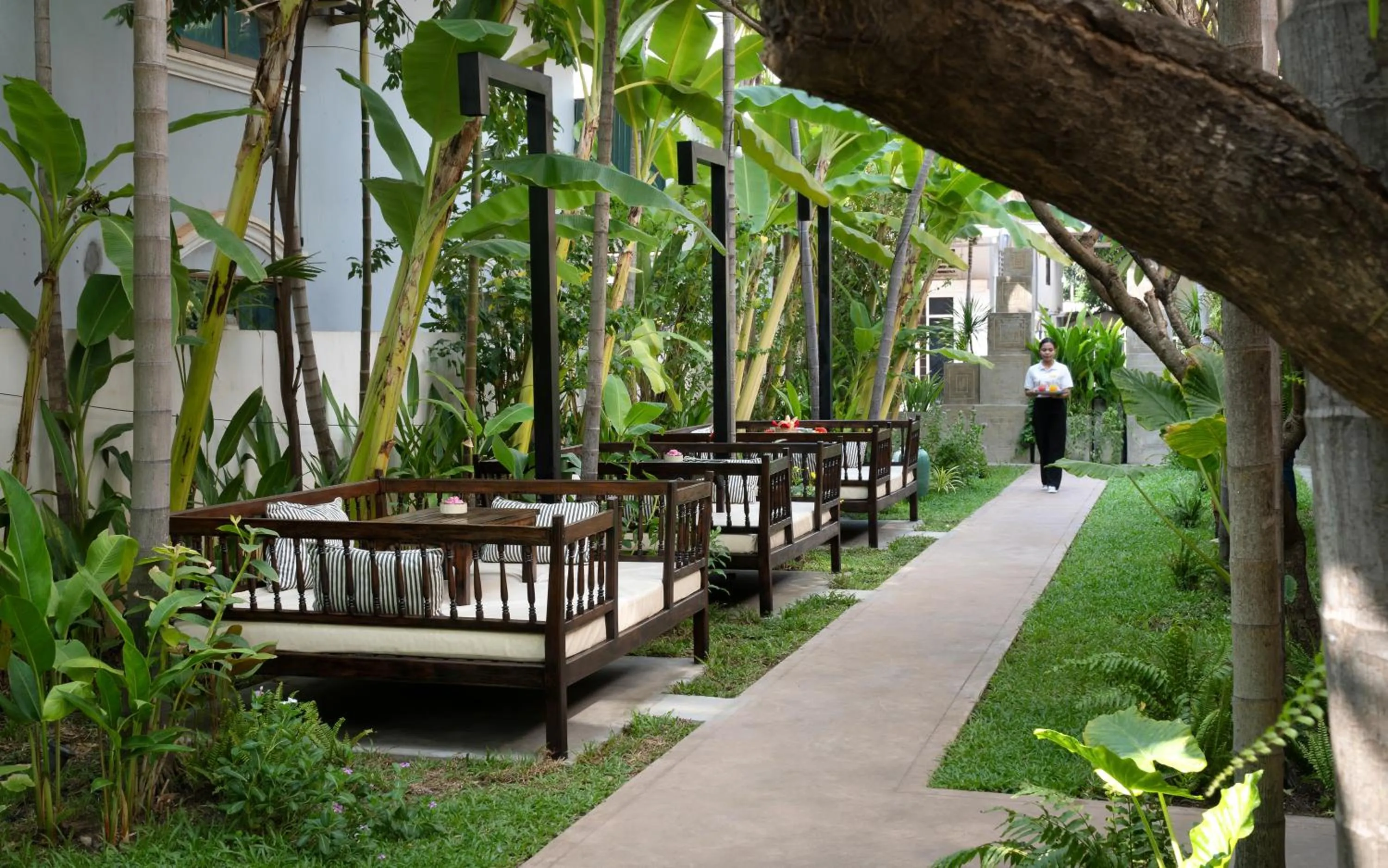 Restaurant/places to eat in The Urban