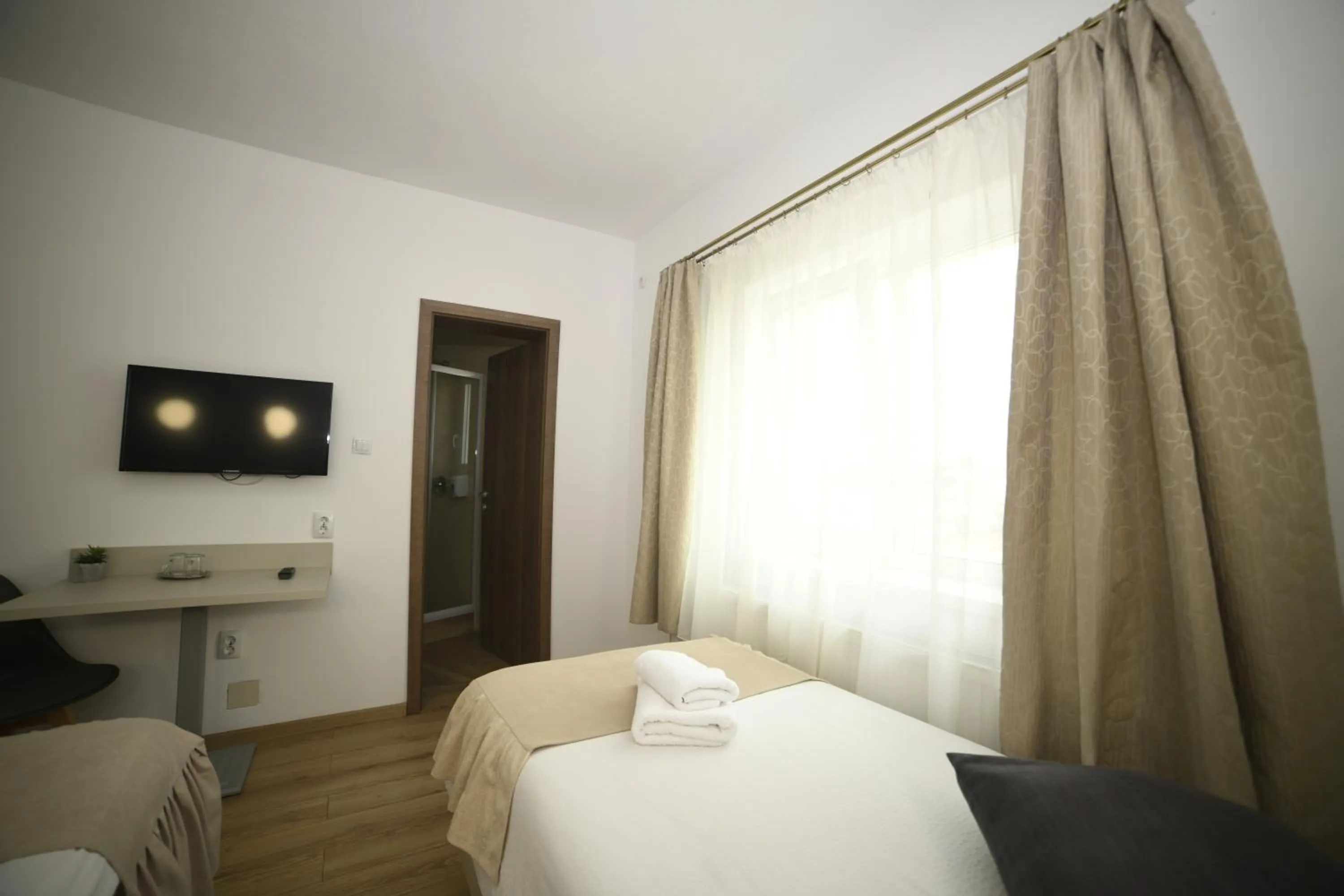 Photo of the whole room, Bed in Pensiunea Zbor