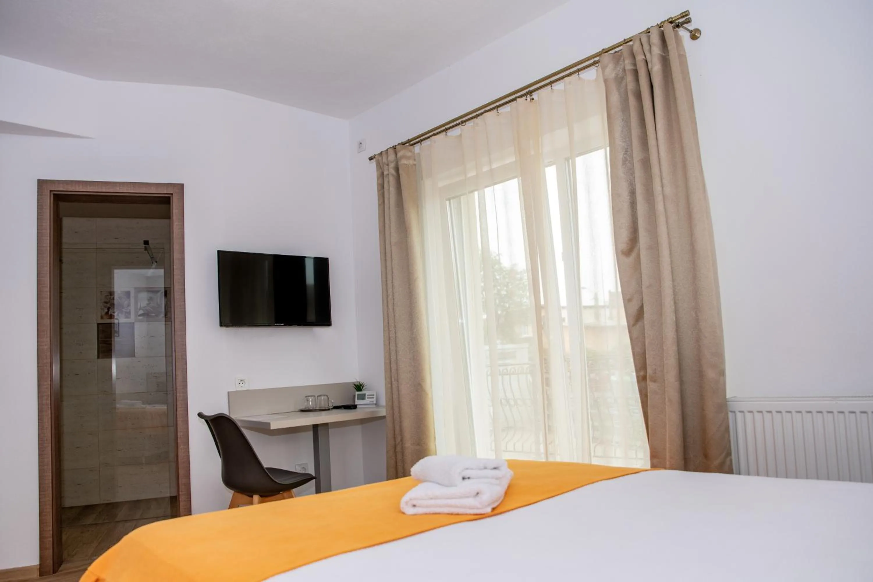 Photo of the whole room, Bed in Pensiunea Zbor