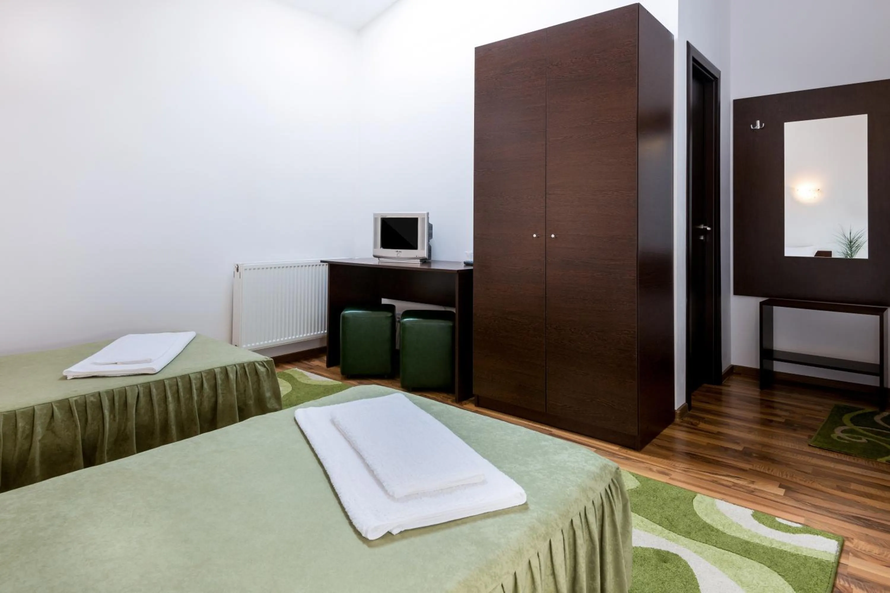 Decorative detail, Bed in Pensiunea Zbor