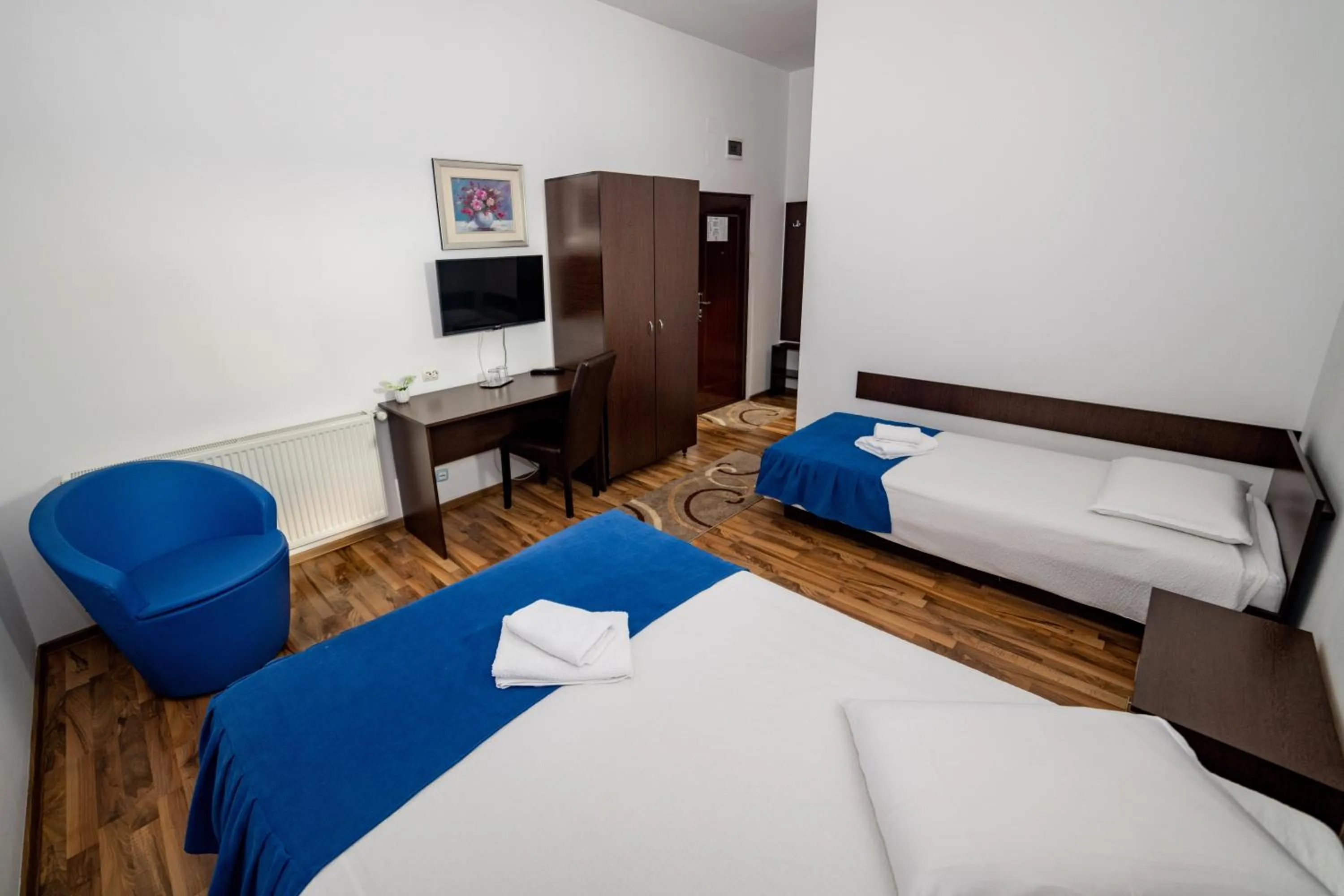 Photo of the whole room, Bed in Pensiunea Zbor