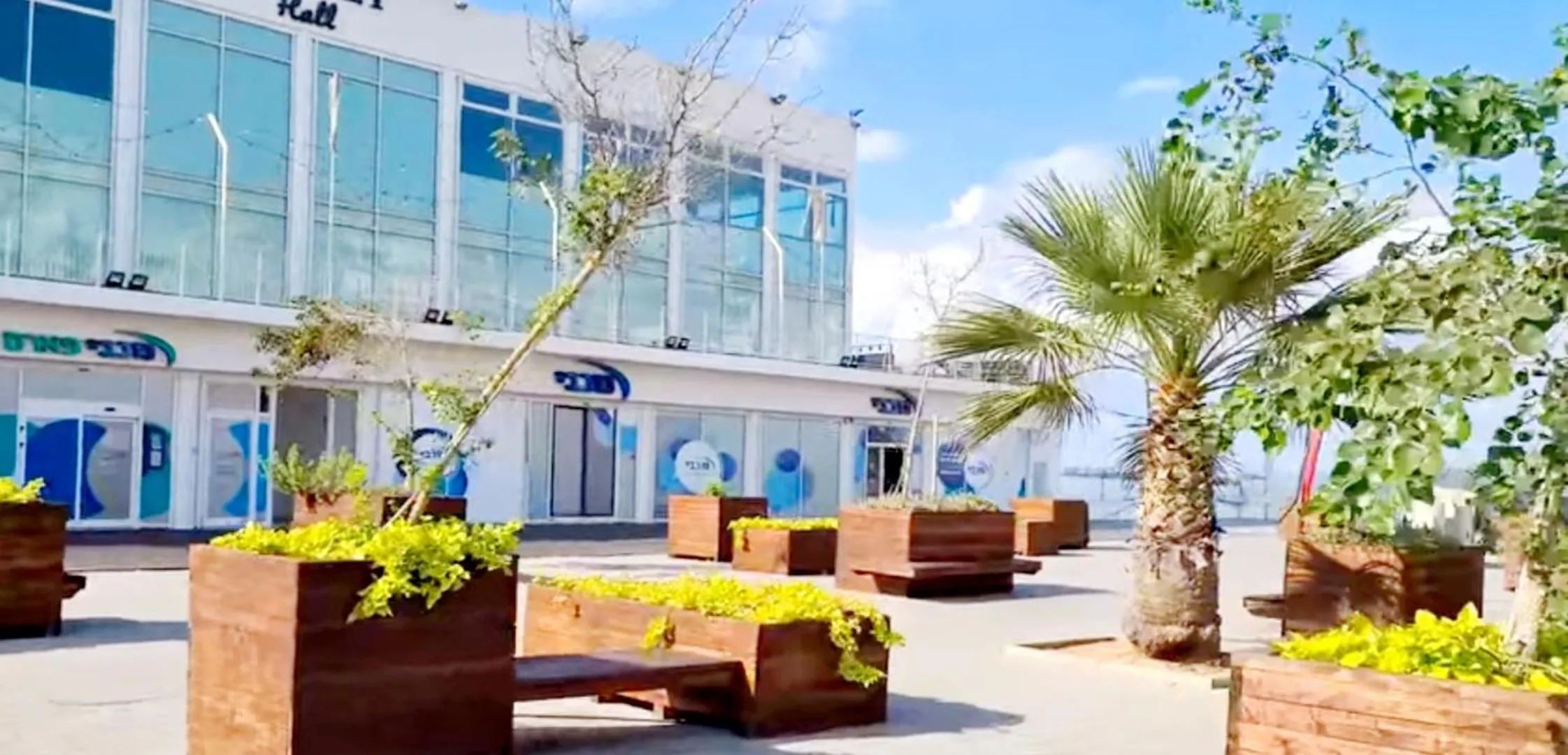 Property building in Apart Hotel TLV/Bat Yam Beach Front 1207