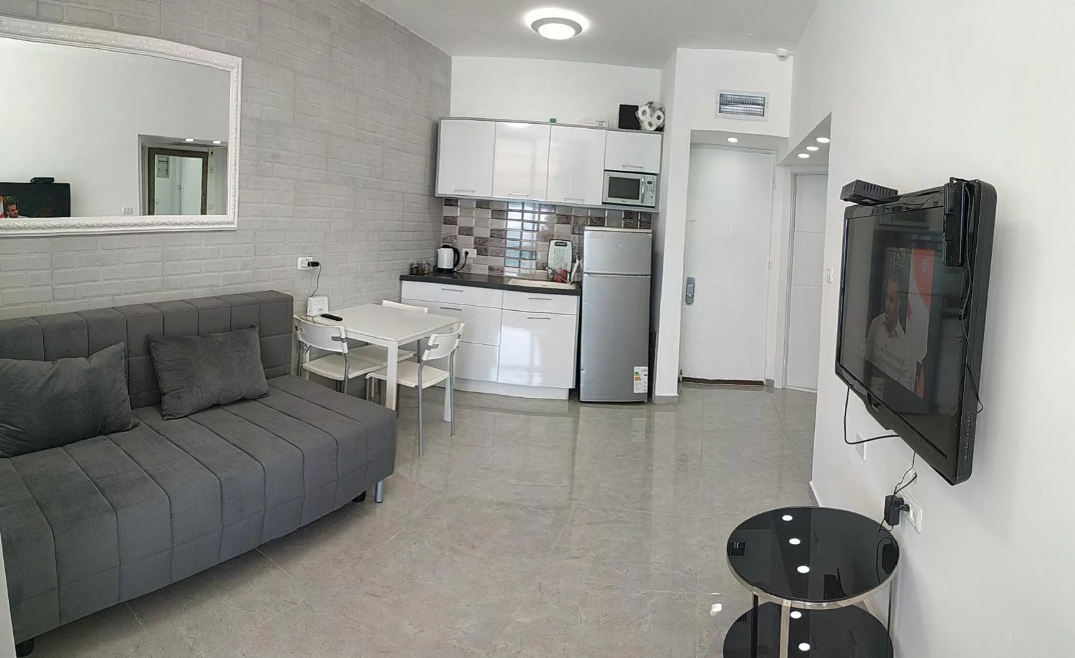 Kitchen or kitchenette in Apart Hotel TLV/Bat Yam Beach Front 1207