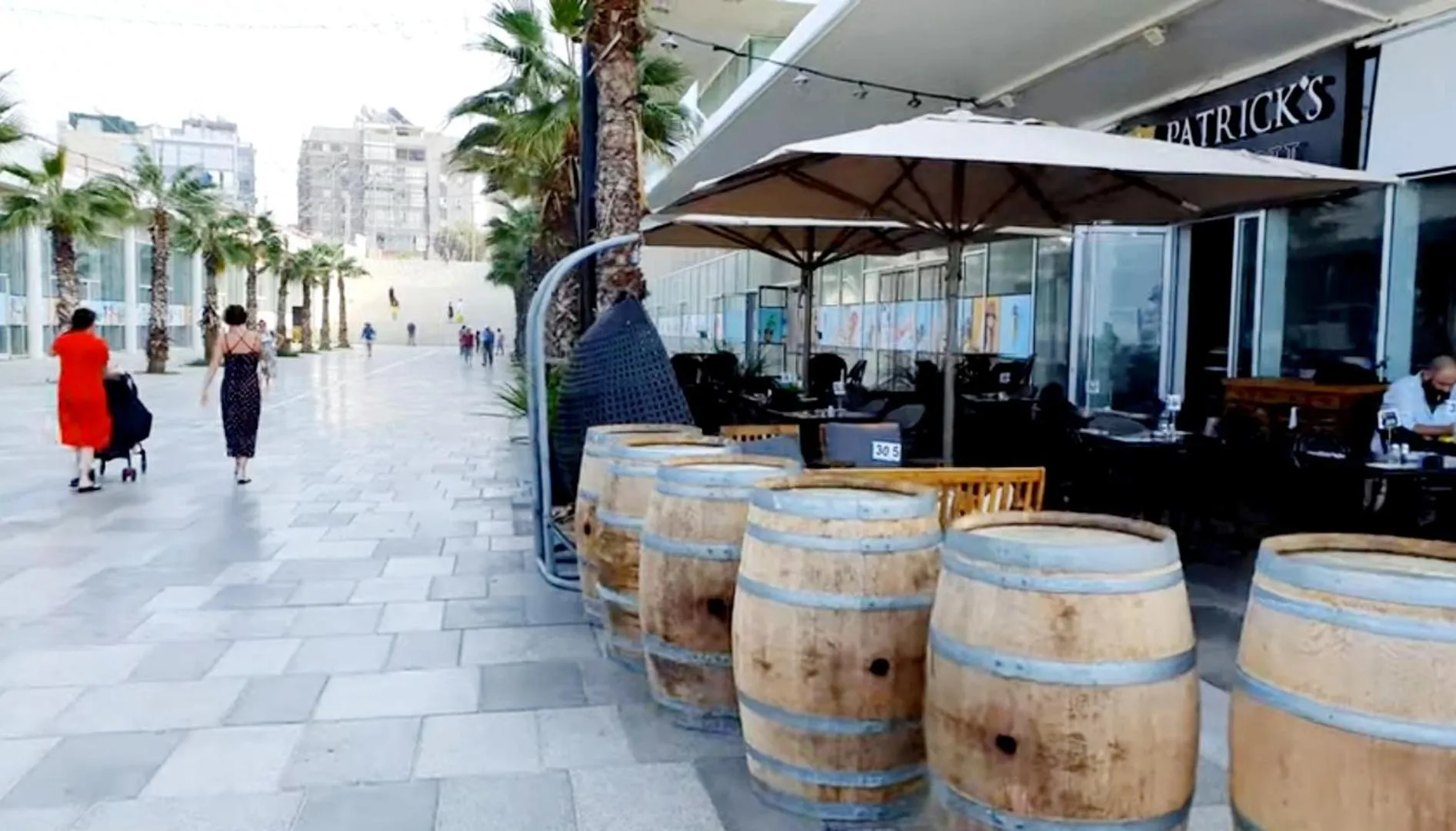 Nightclub / DJ in Apart Hotel TLV/Bat Yam Beach Front 1207