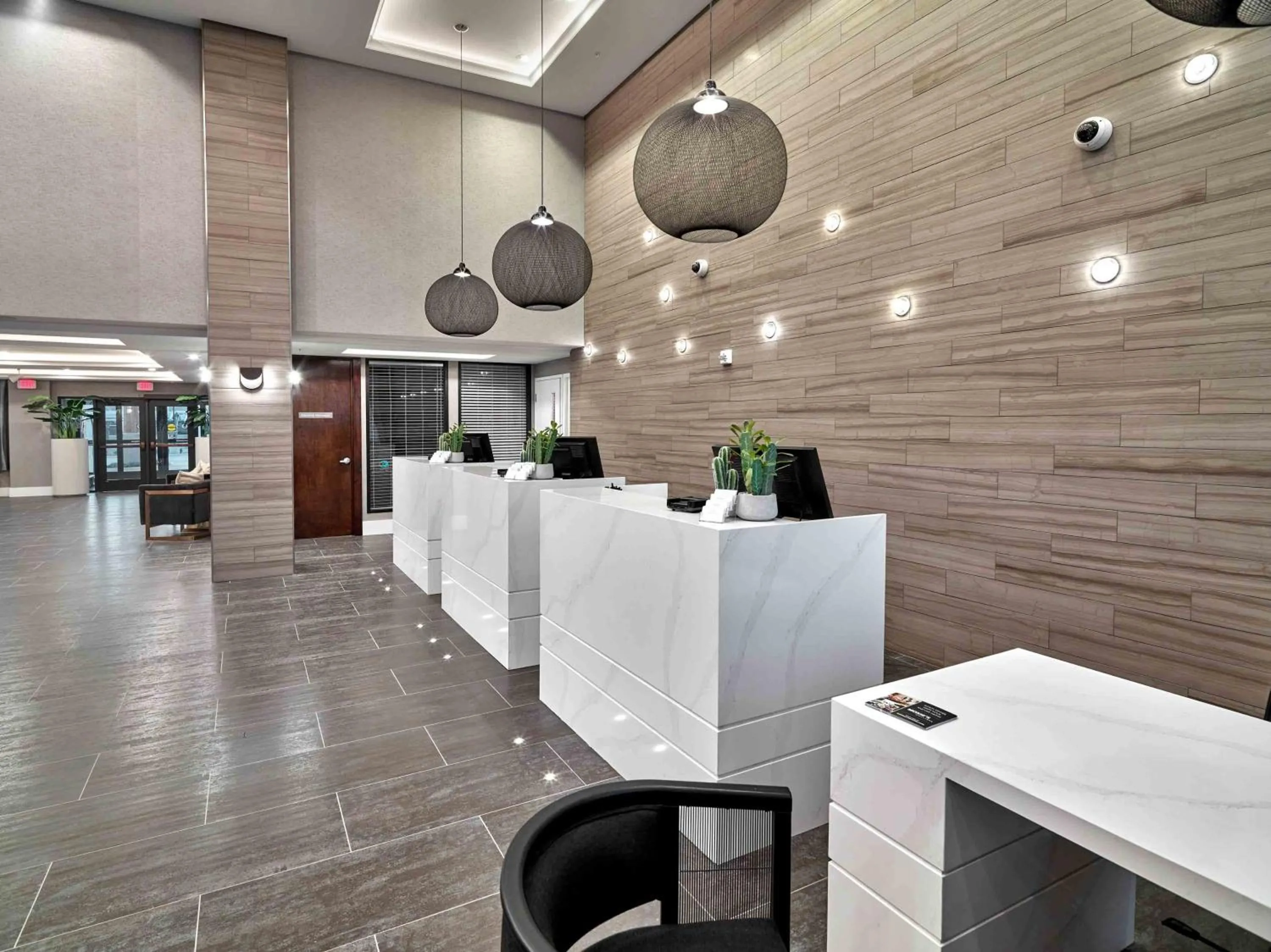 Lobby or reception in Sandman Signature Plano-Frisco Hotel