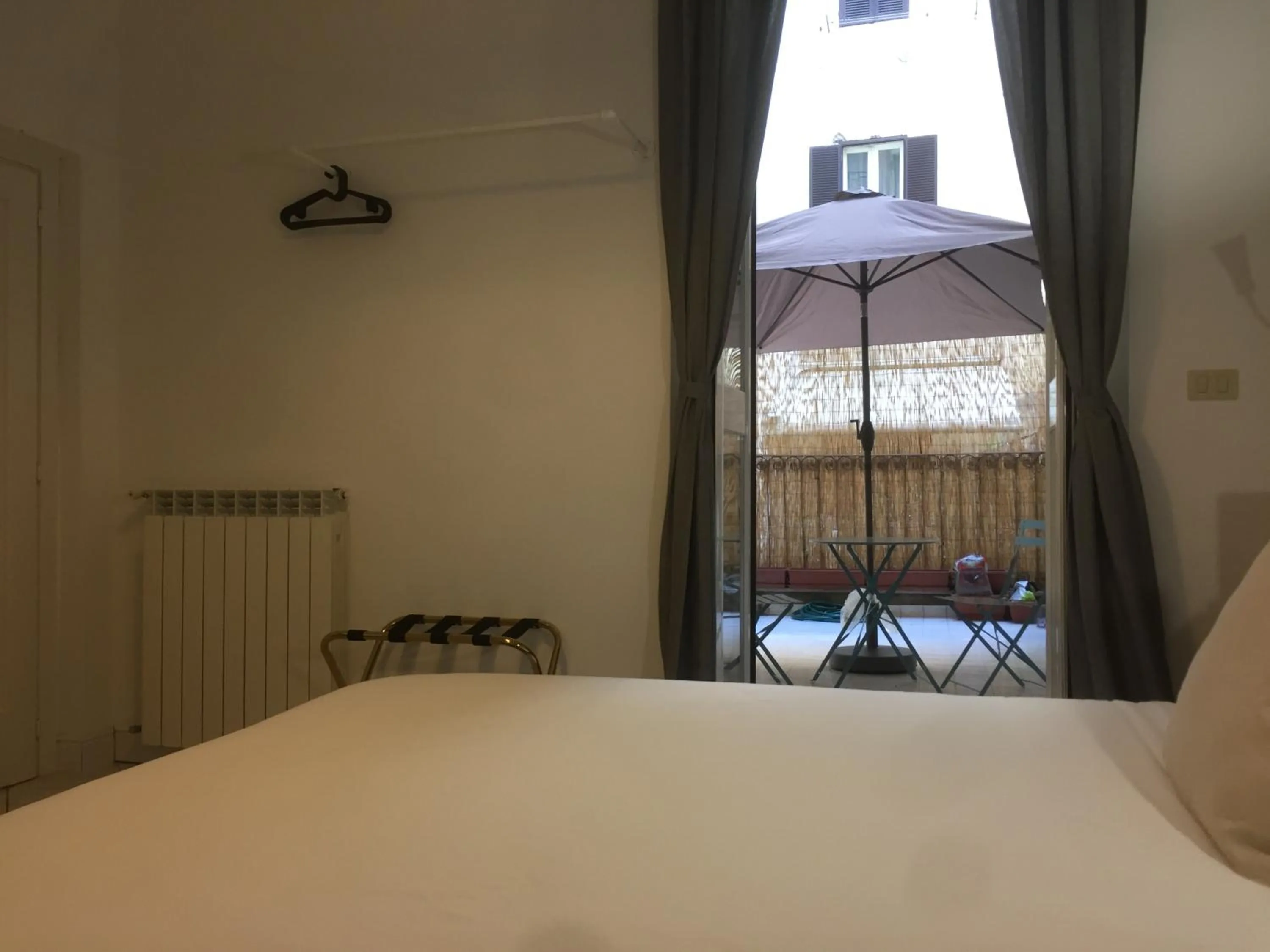 Bed in SmooRoomS Roma Ostiense