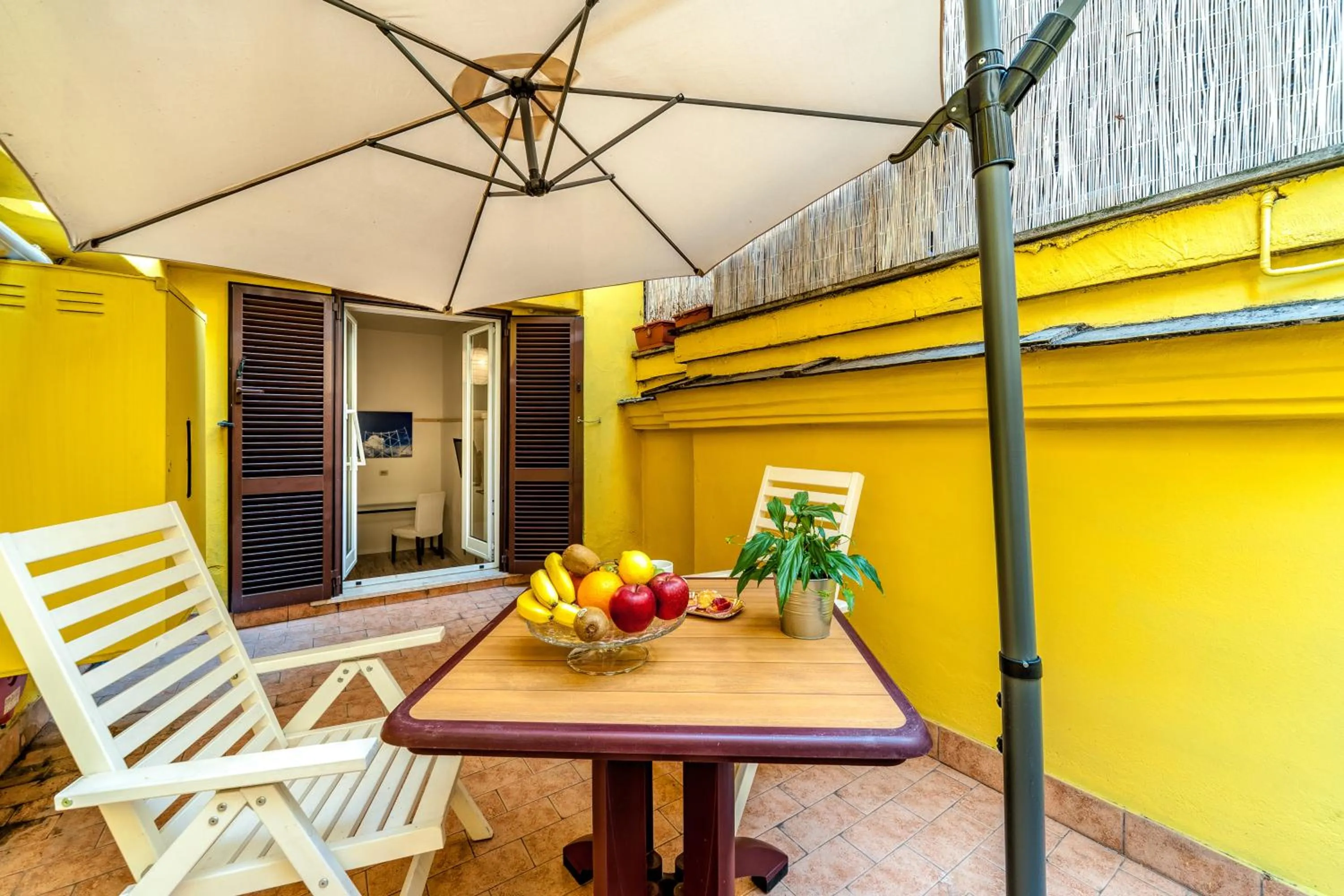 Balcony/Terrace in SmooRoomS Roma Ostiense