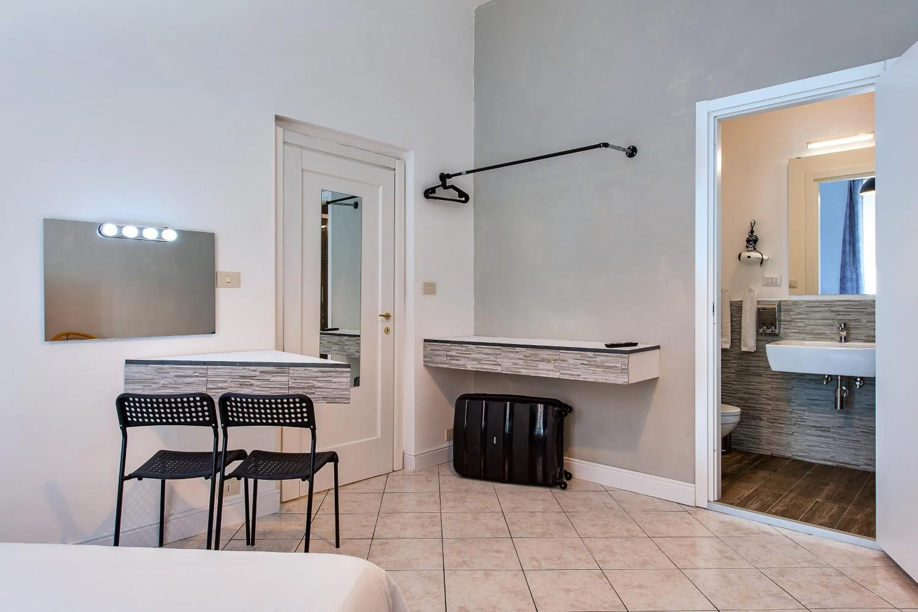 Bathroom in SmooRoomS Roma Ostiense