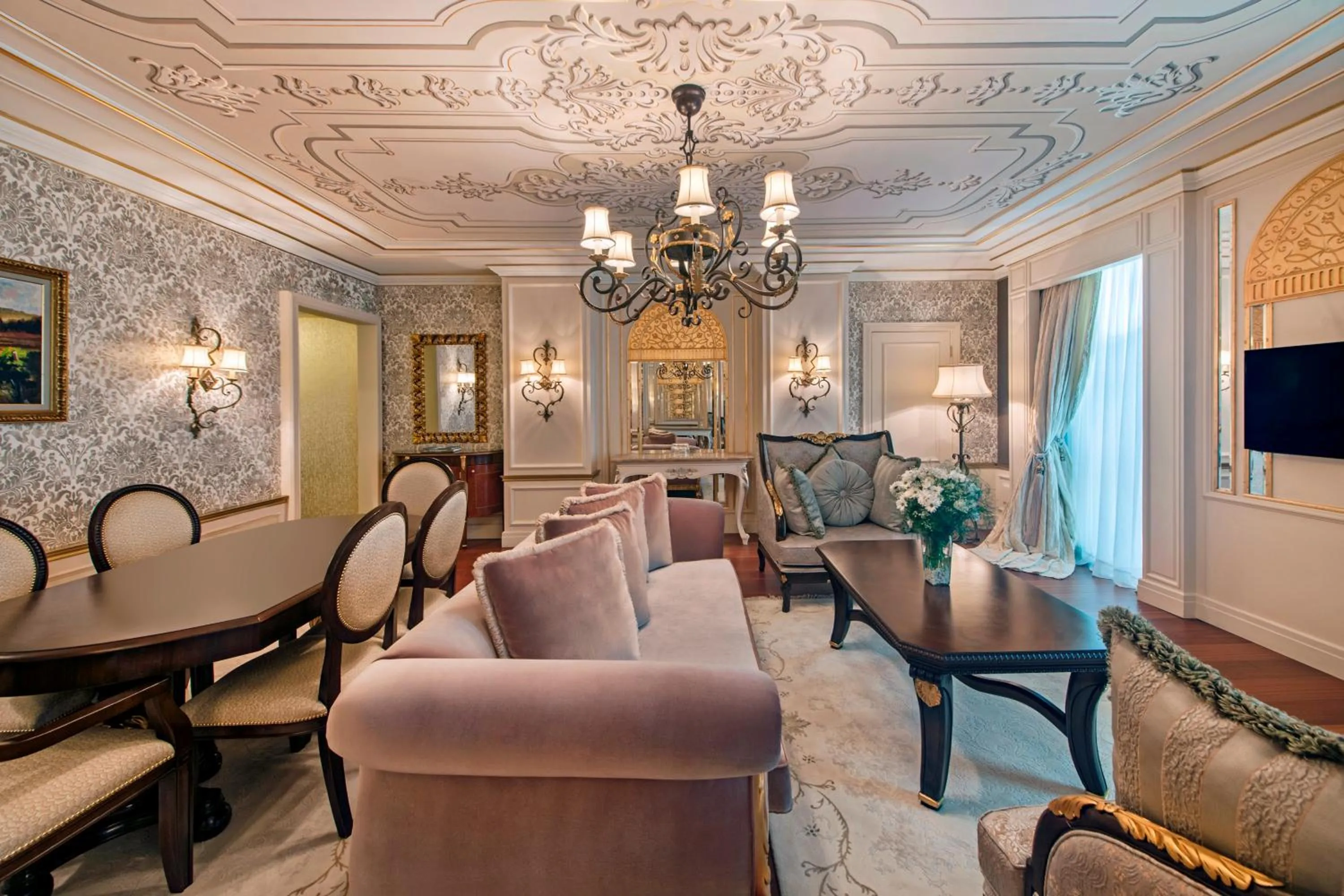 Living room in Elite World Van