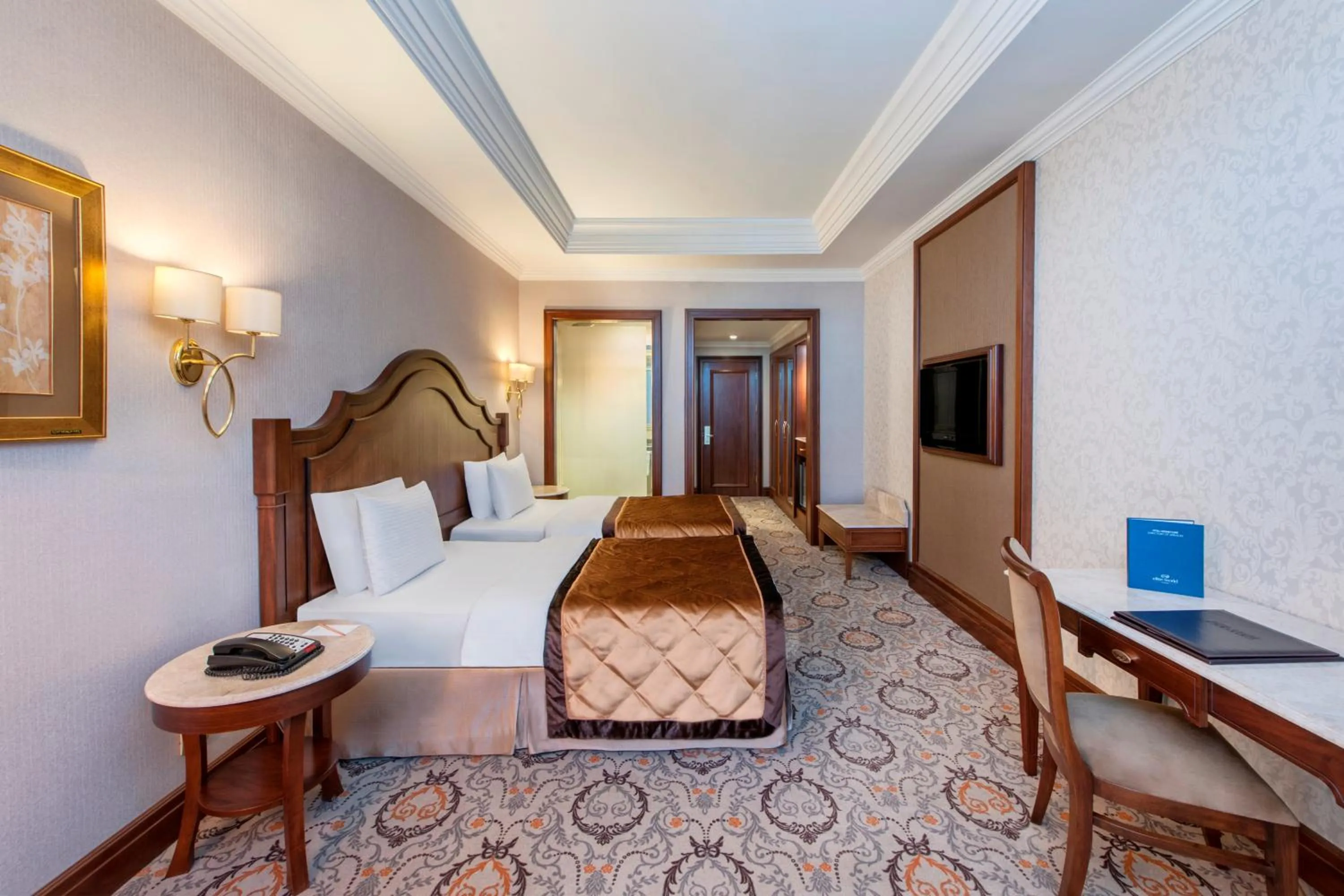 Other, Bed in Elite World Van