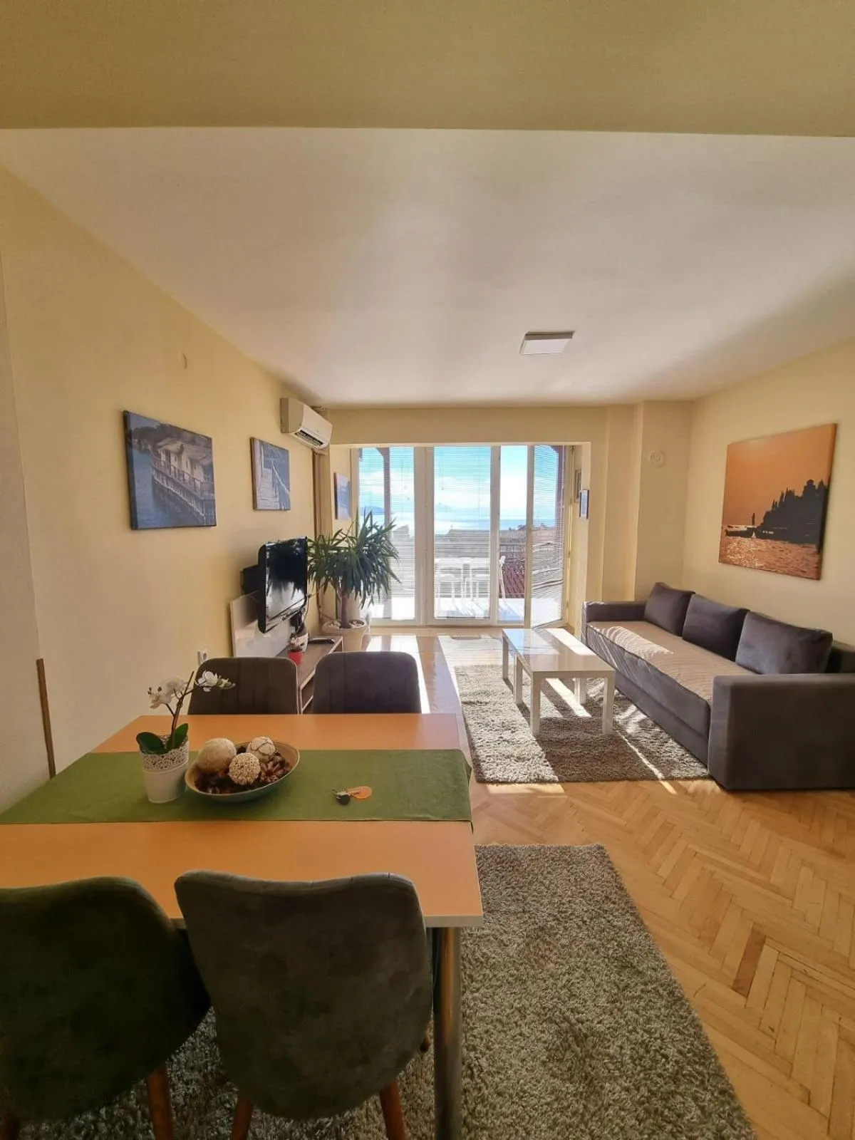 Living room, Bed in Lukanov Apartments & Guest Rooms