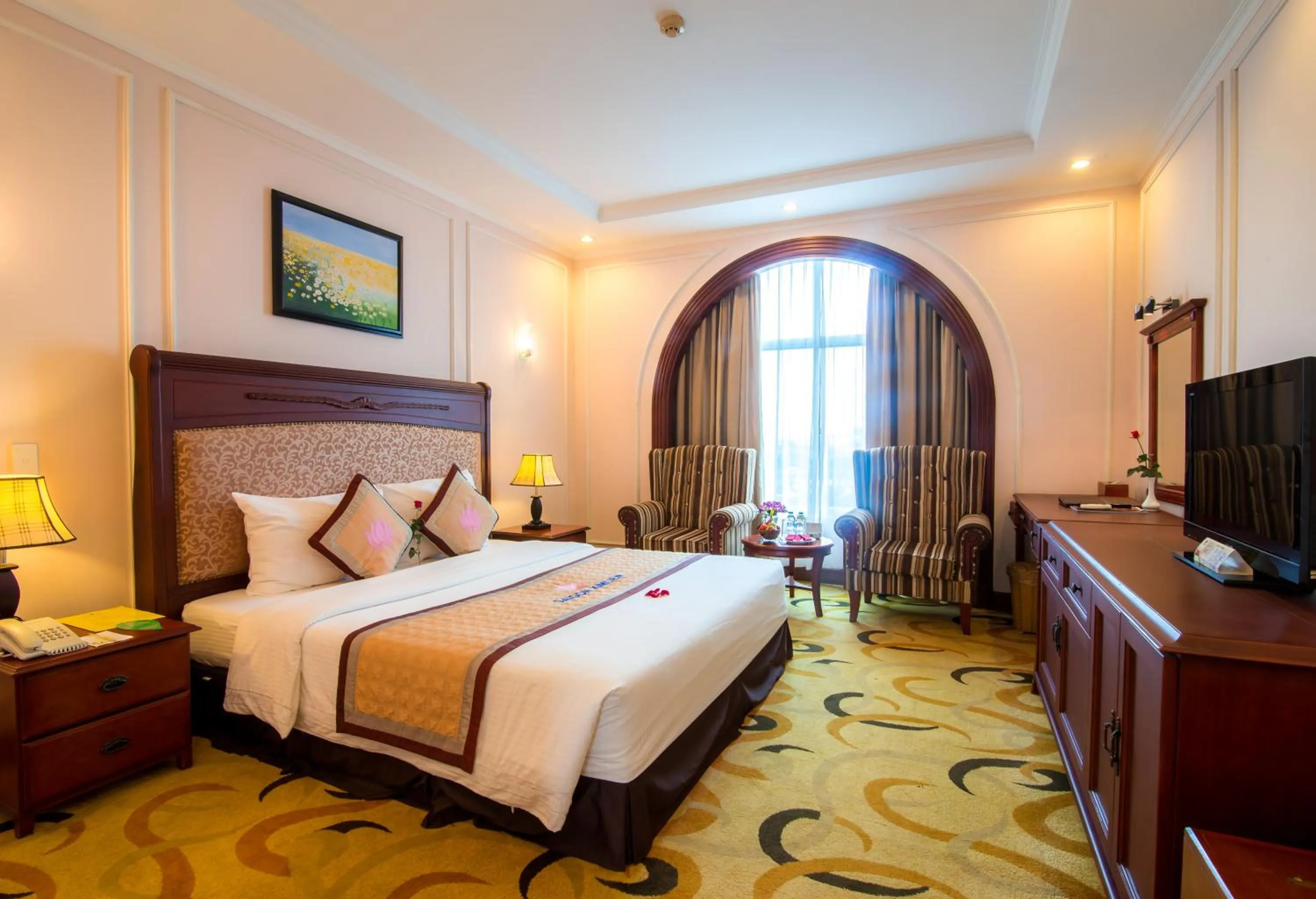 Bedroom, Bed in Sai Gon Kim Lien Hotel Vinh City