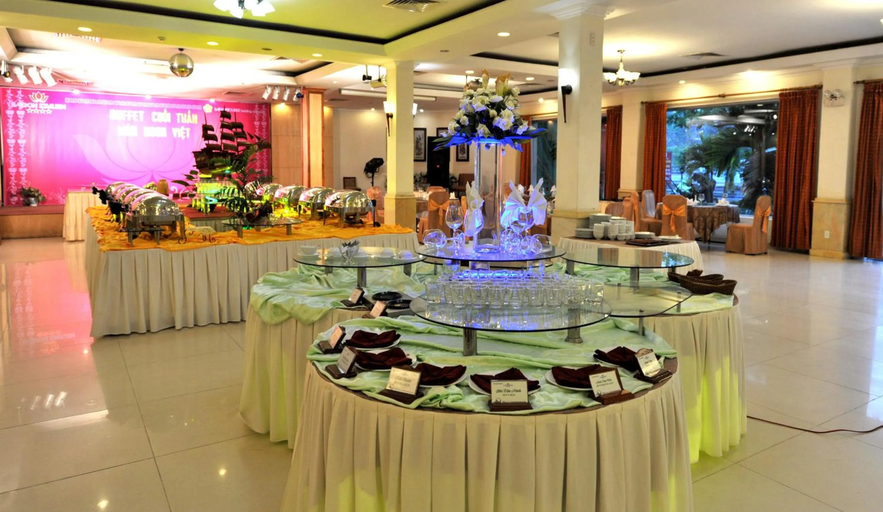 Restaurant/places to eat in Sai Gon Kim Lien Hotel Vinh City