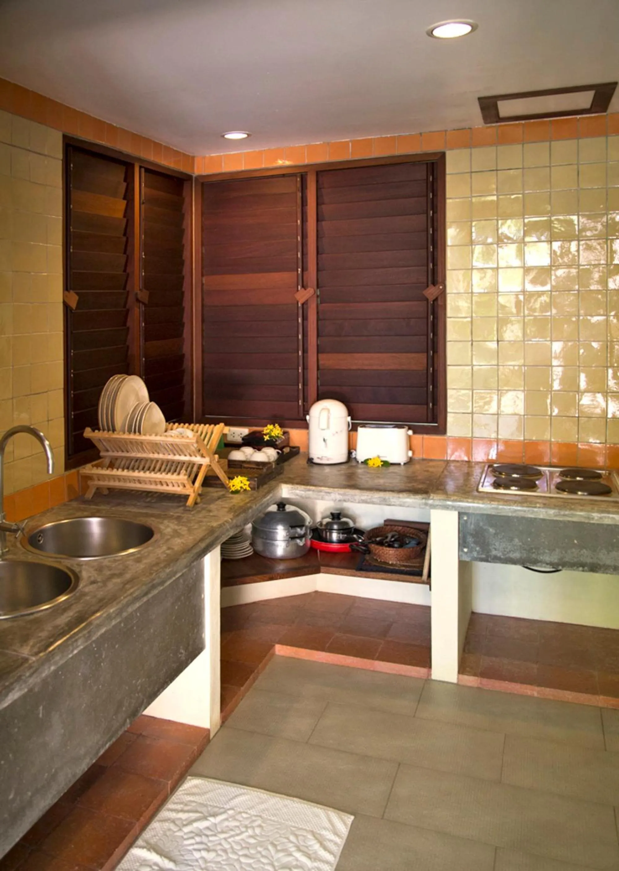 Kitchen or kitchenette in Koyao Bay Pavilions - Beach Resort and Pool Villas