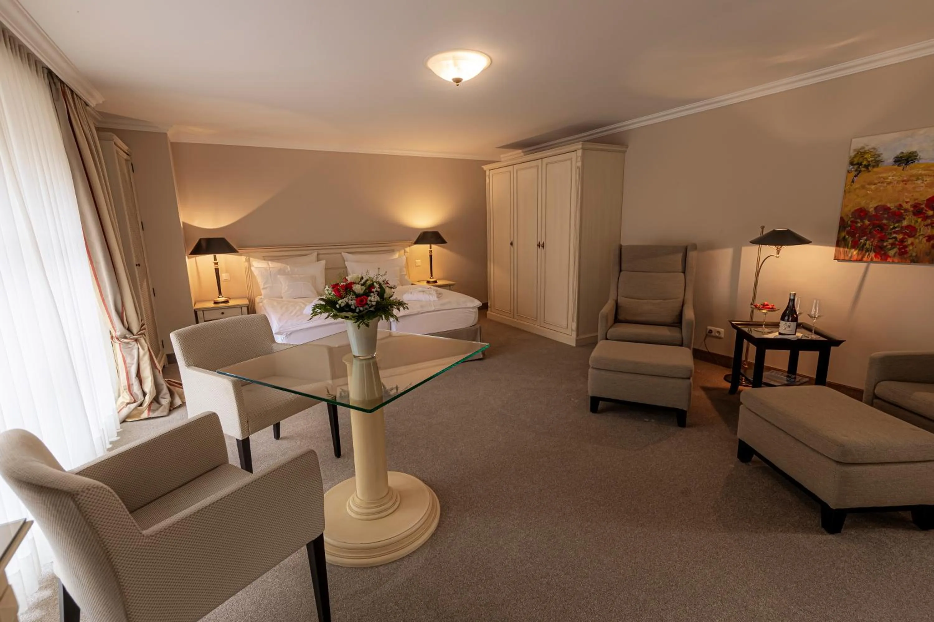 Photo of the whole room in Strandhotel Fontana