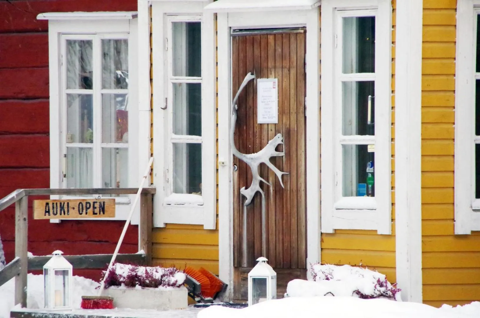 Facade/entrance in LAURI Historical Log House Manor
