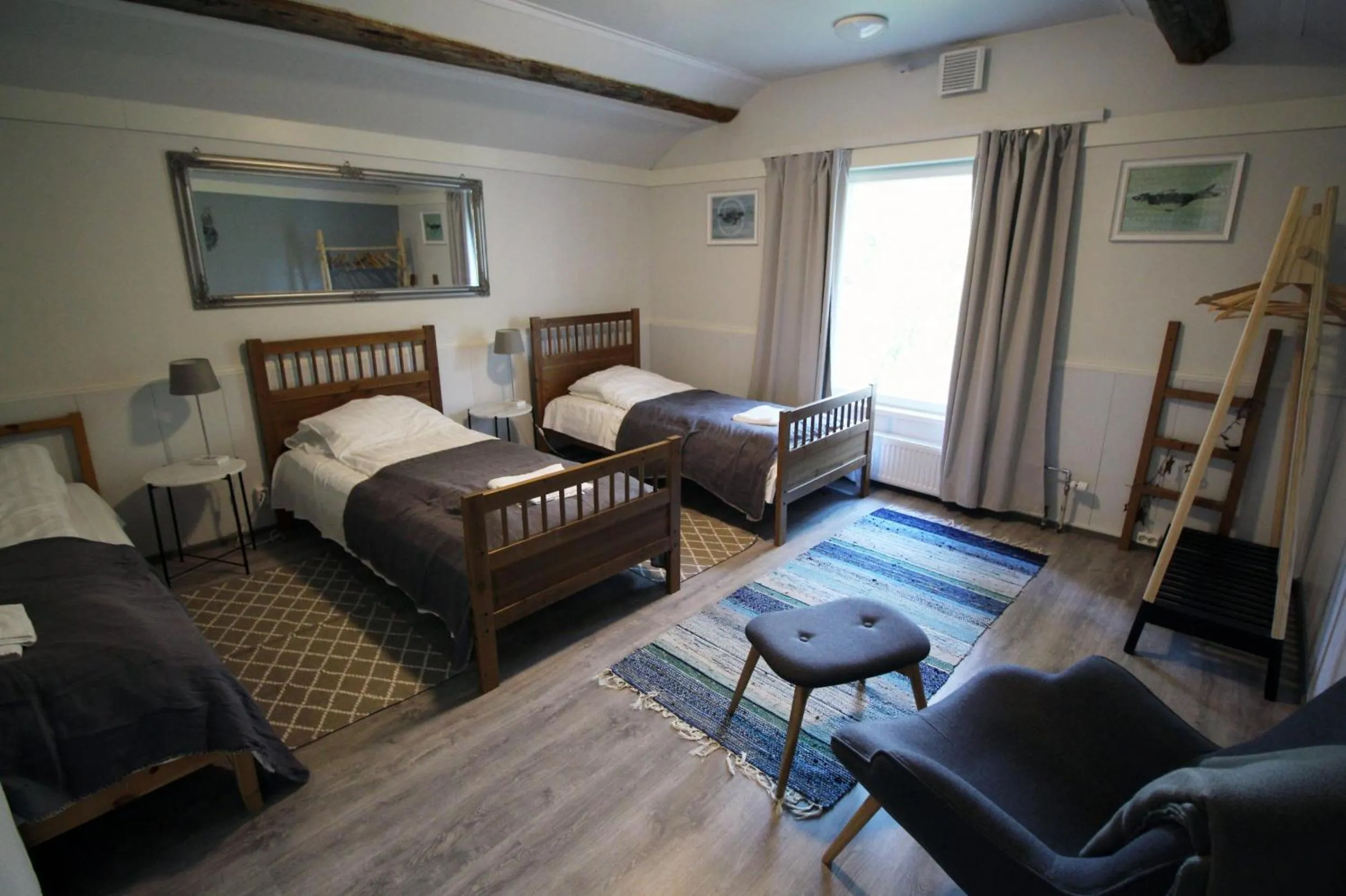 Bedroom, Bed in LAURI Historical Log House Manor