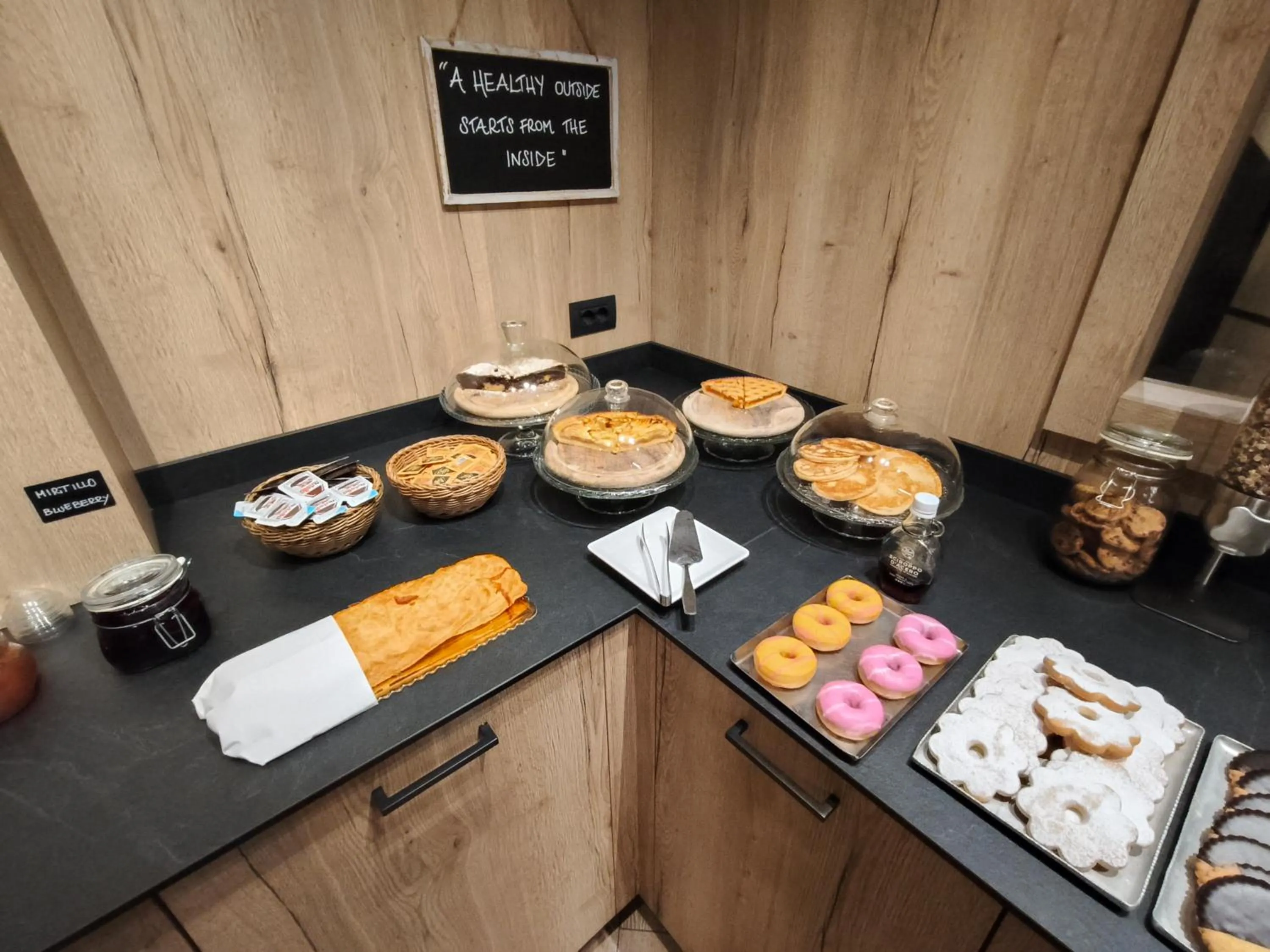 Breakfast in Steinbock B&B - Apartaments