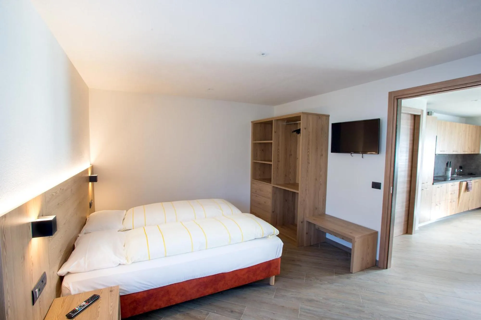 Photo of the whole room, Bed in Steinbock B&B - Apartaments