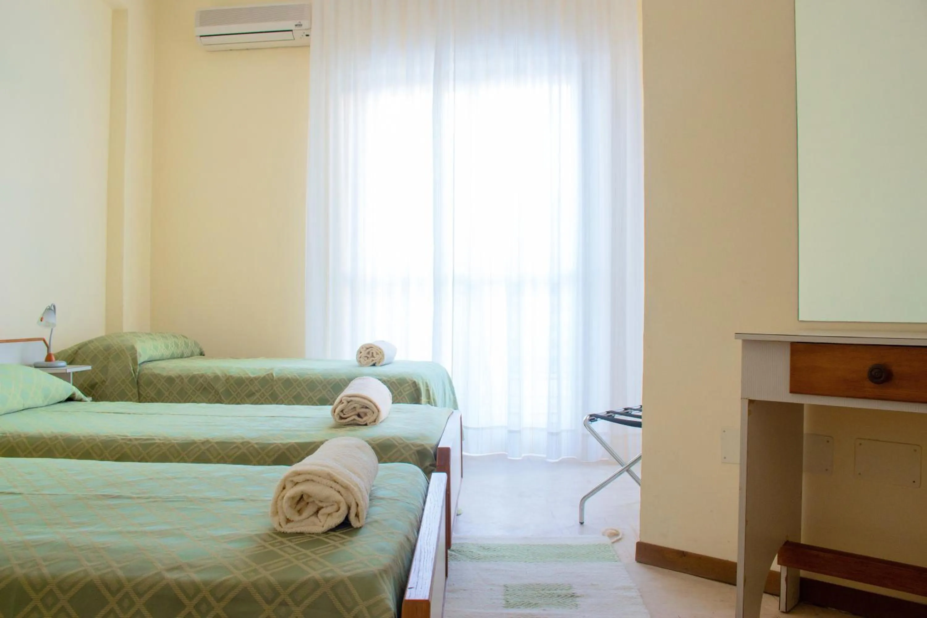 Bed in Hotel Il Girasole