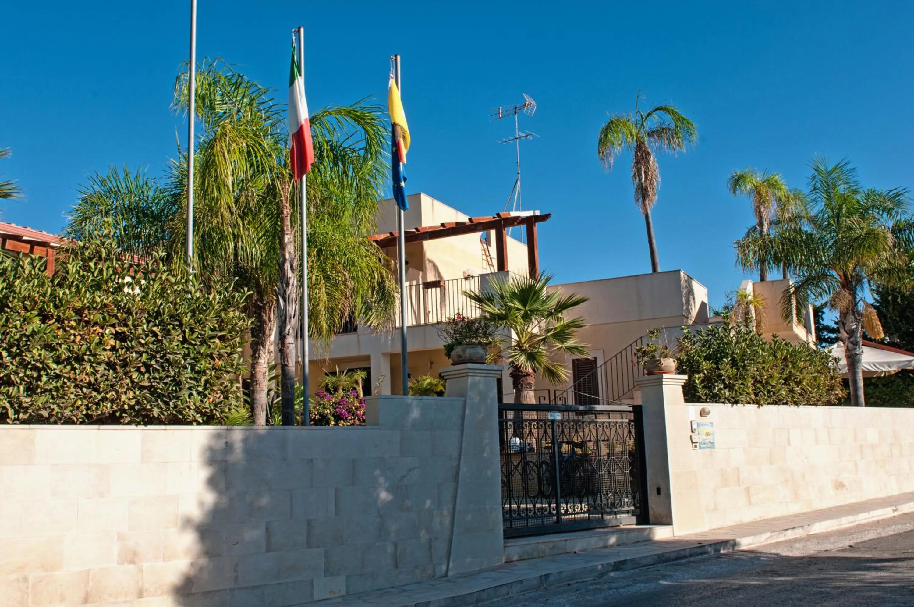 Facade/entrance in Residence Casa Del Mar Sicilia