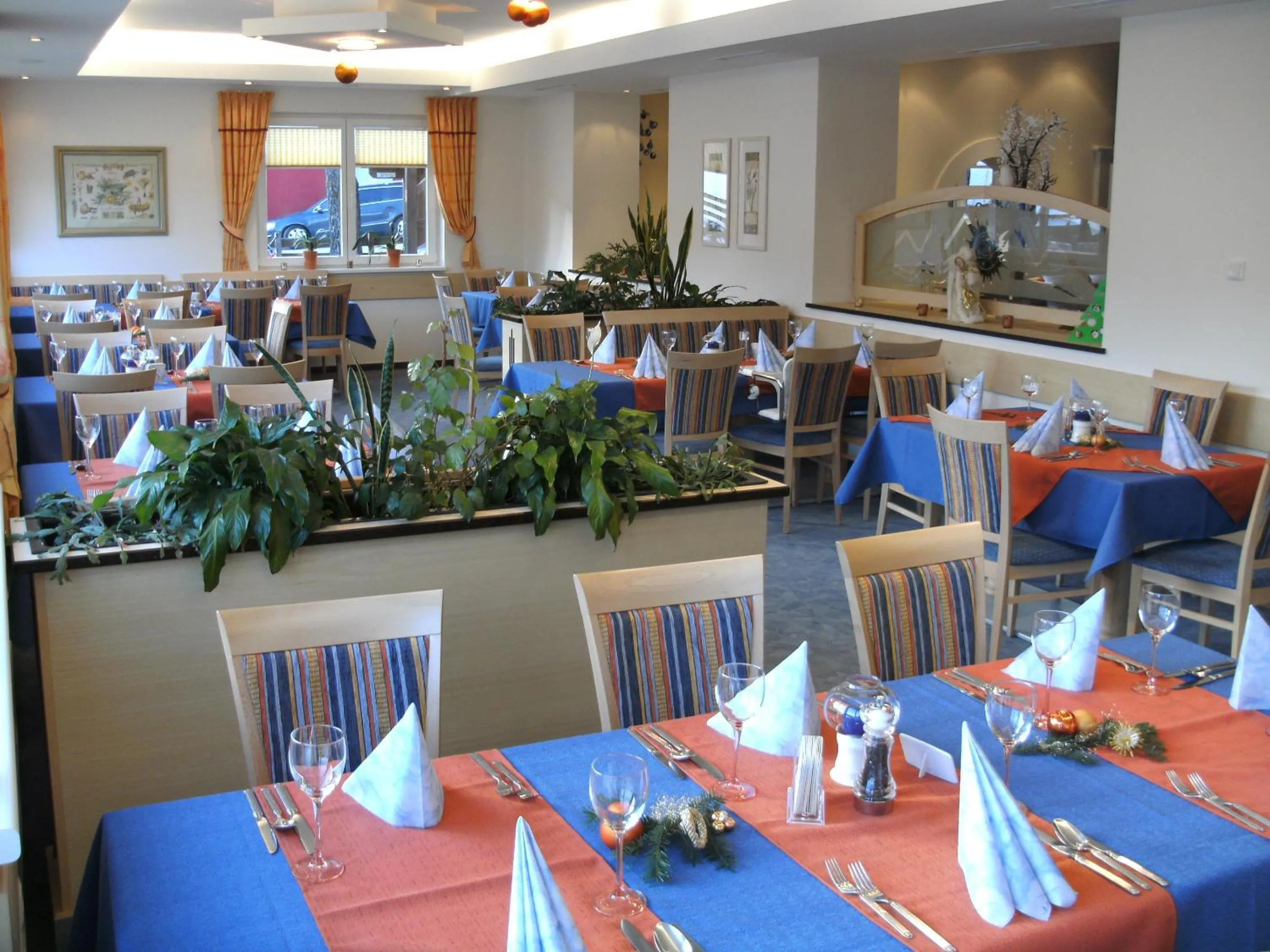 Restaurant/places to eat in Hotel Sonneck