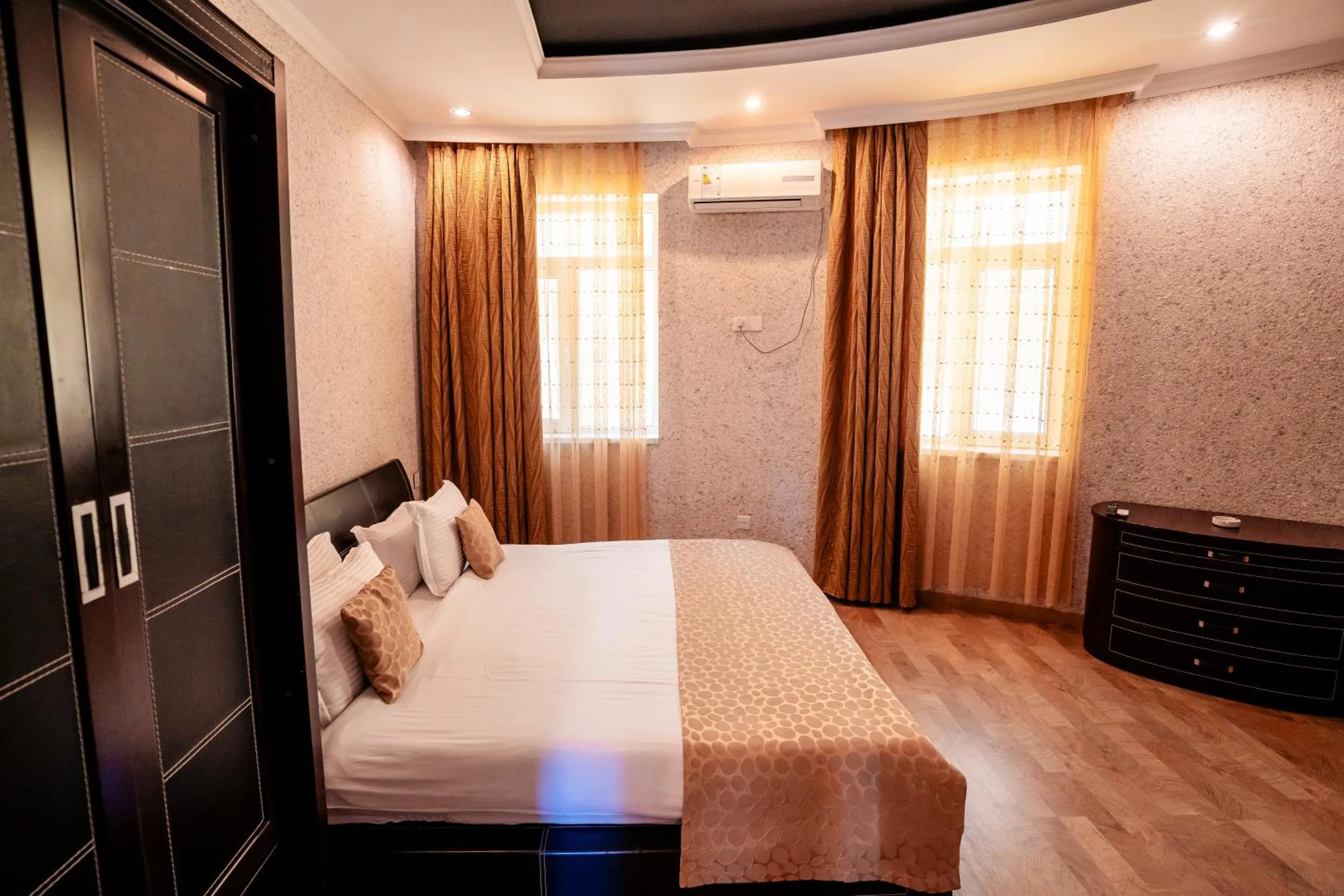 Bed in Panorama Villa Lux Hotel