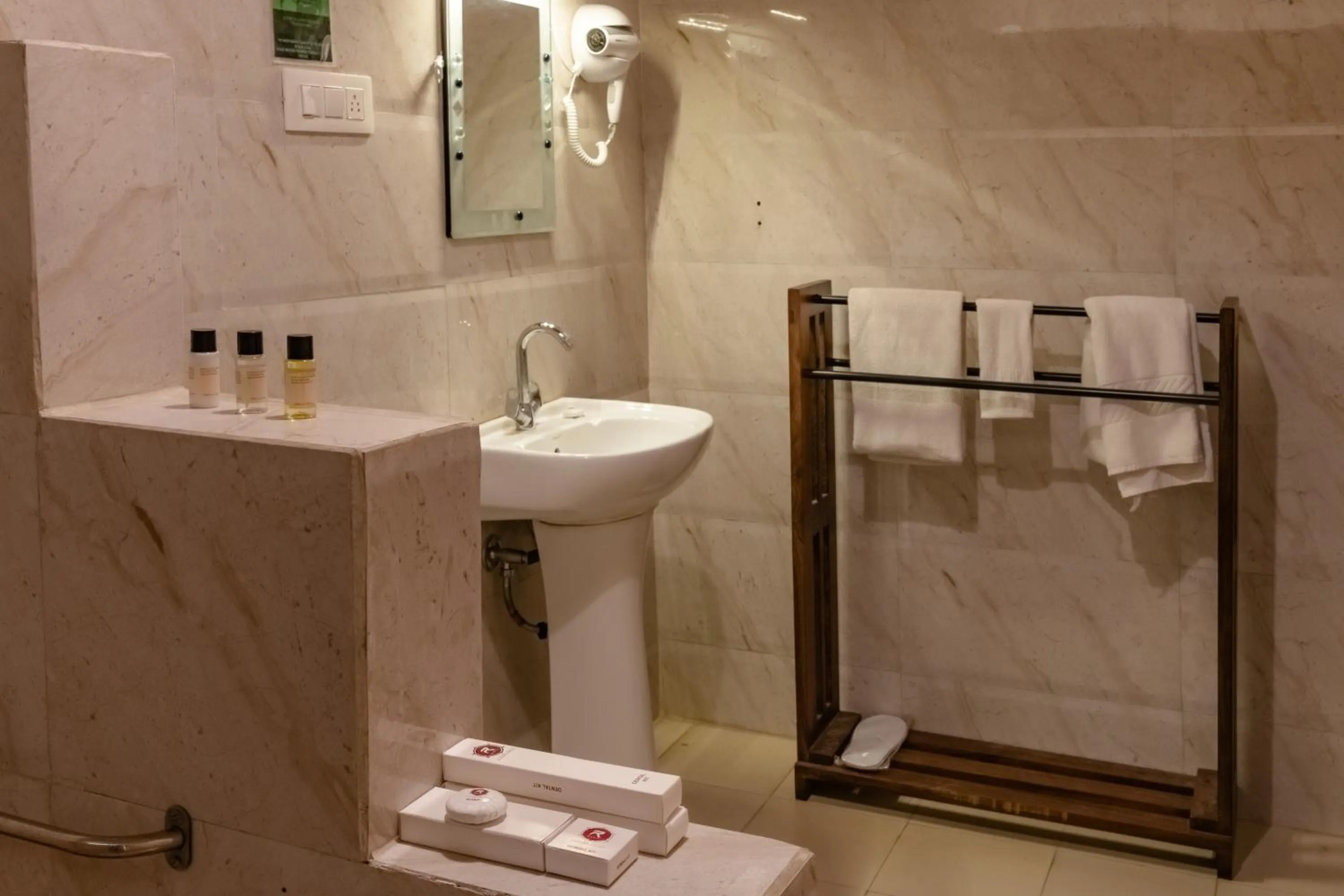 Toilet in Rawai Luxury Tents Pushkar