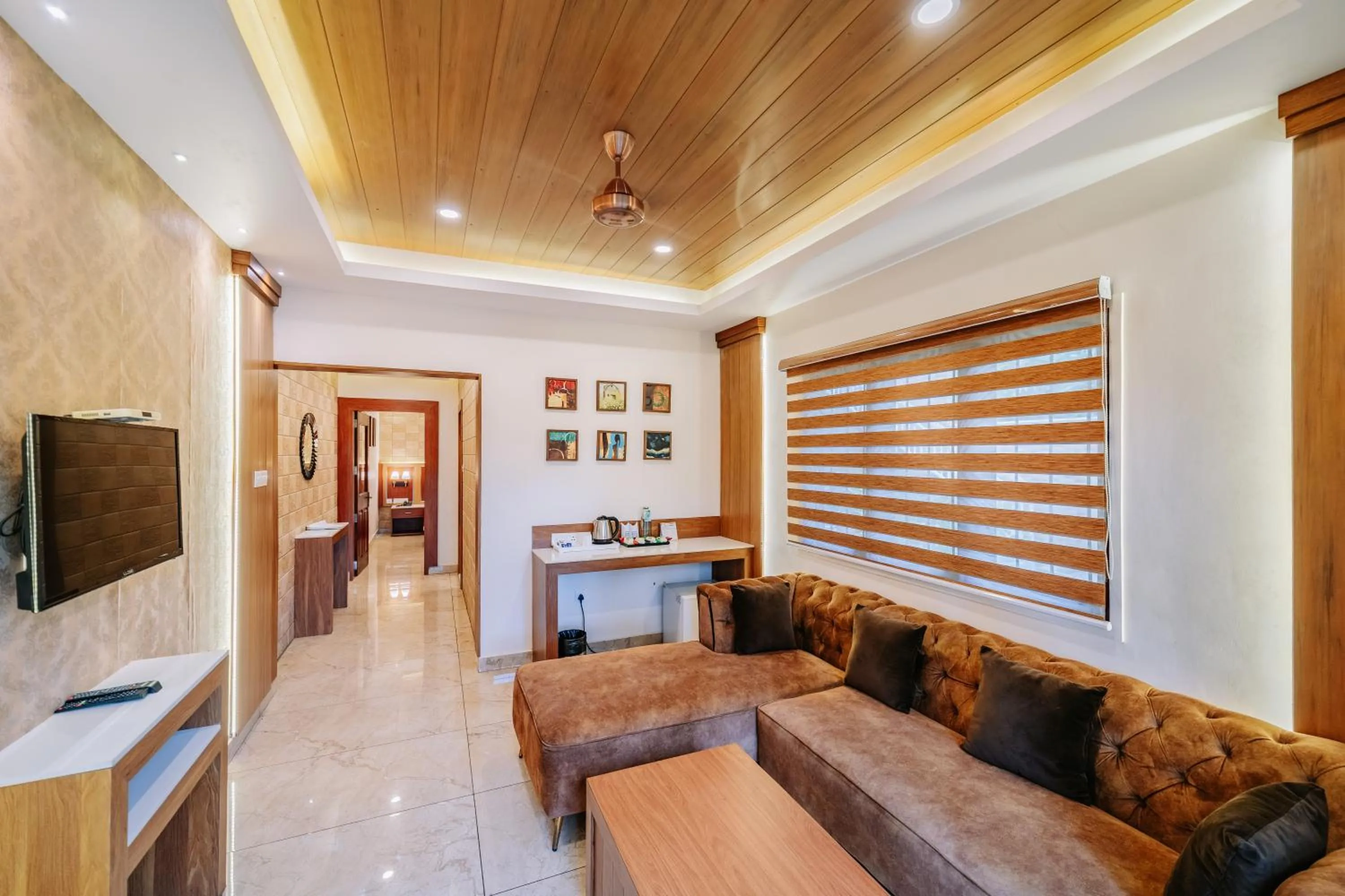 Crown Valley Thekkady