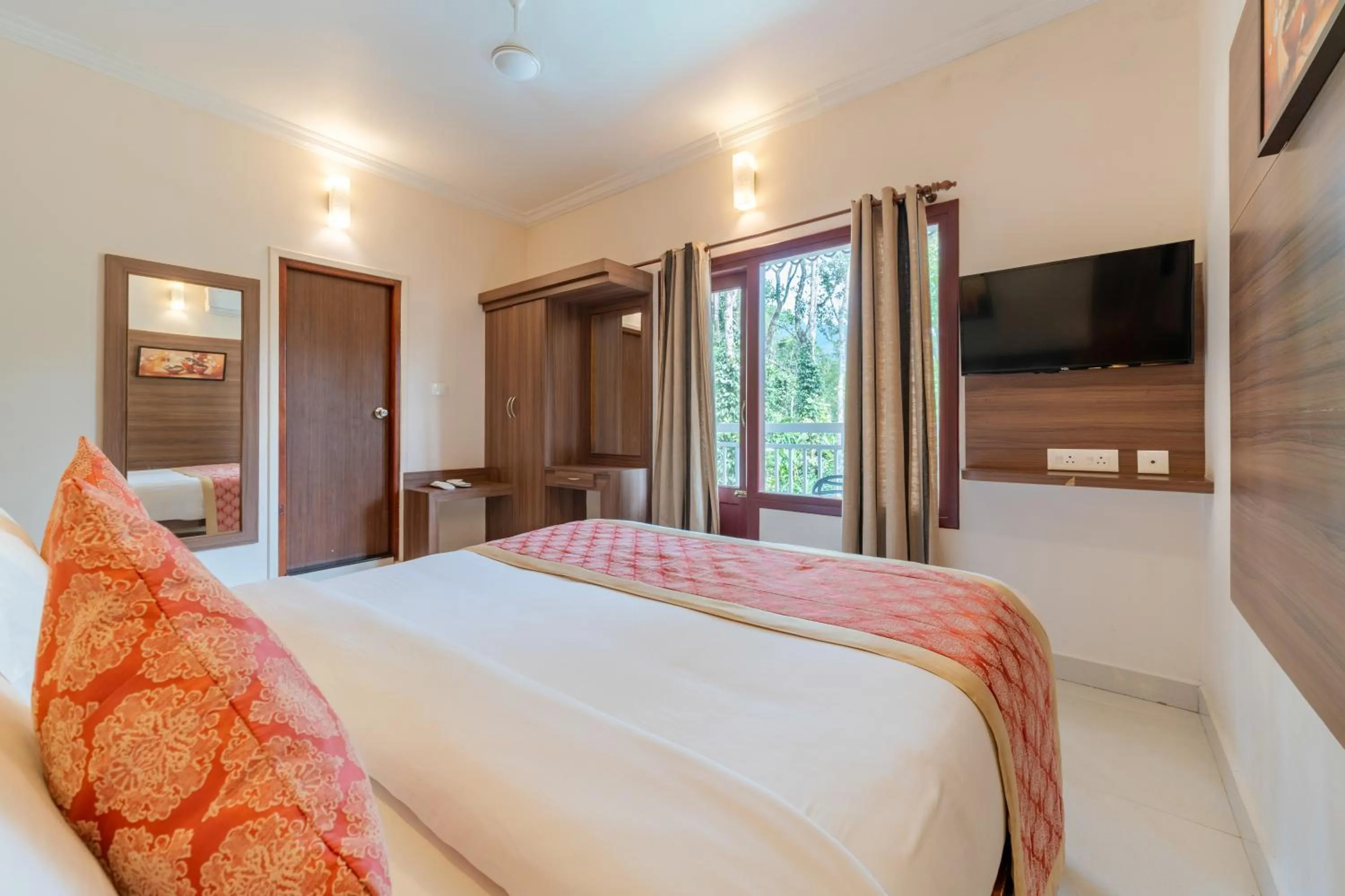 Bed in Crown Valley Thekkady