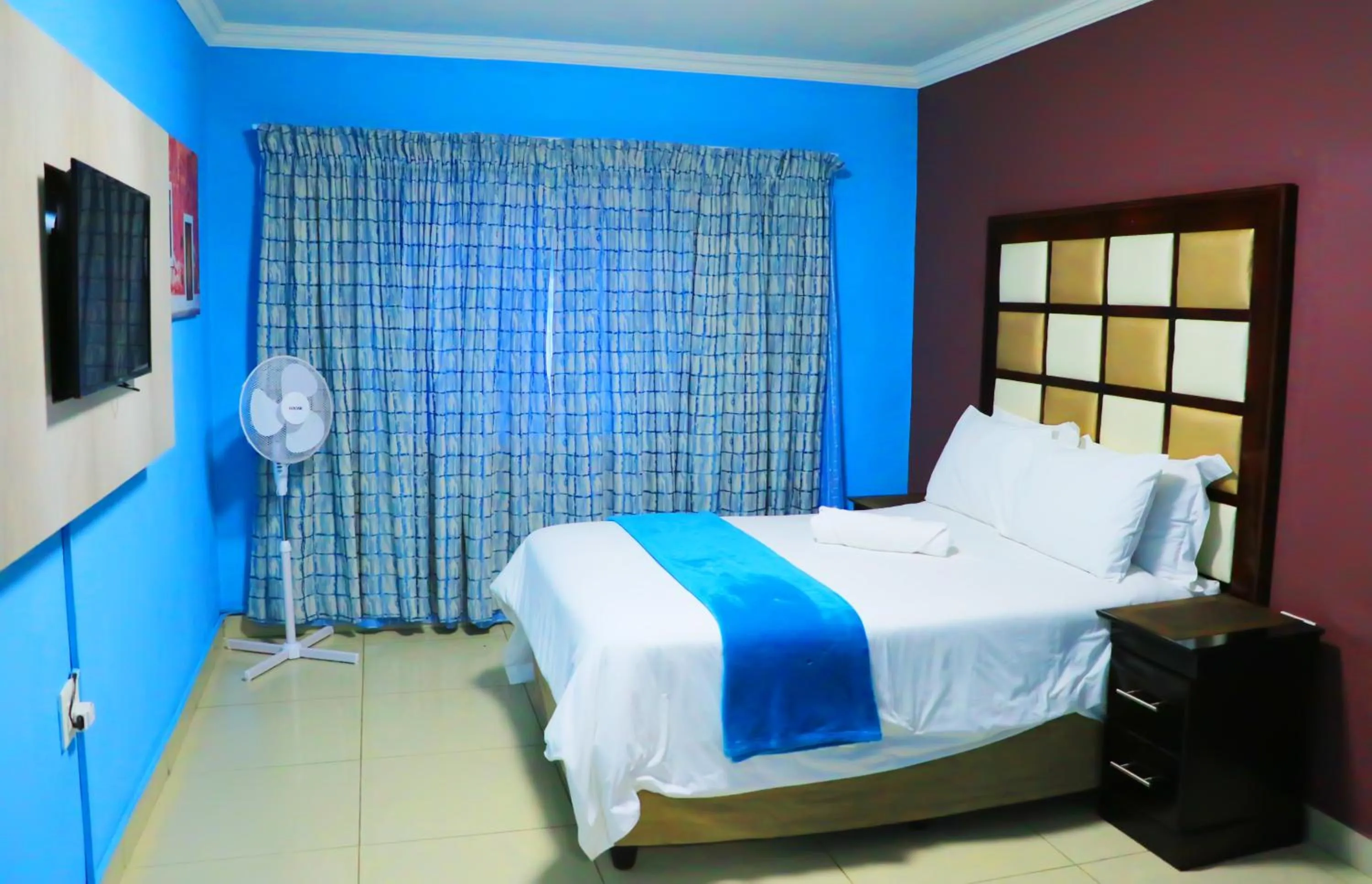 Bed in Angel Guest House