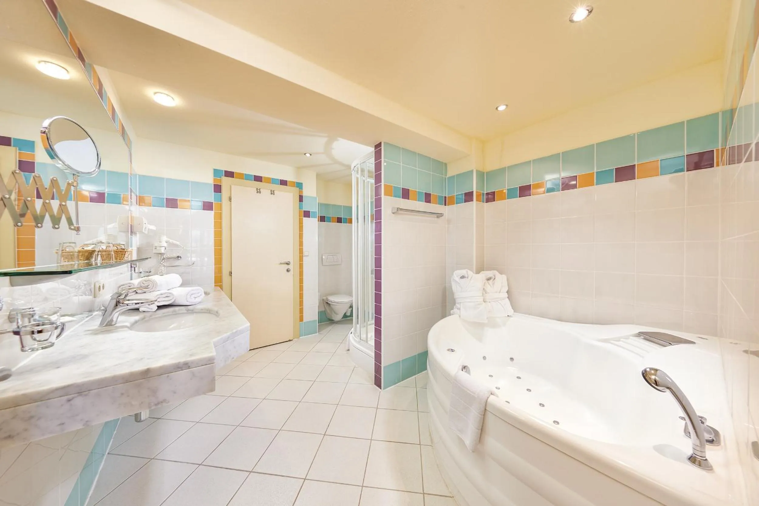 Photo of the whole room in Hotel Sunny Sölden