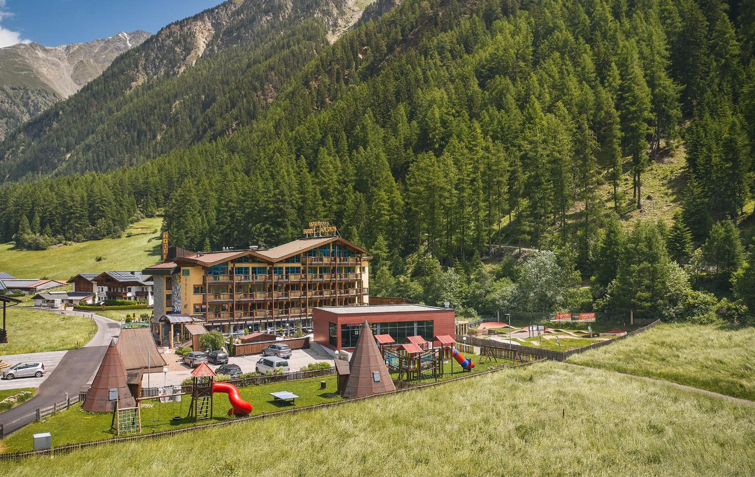 Property building in Hotel Sunny Sölden