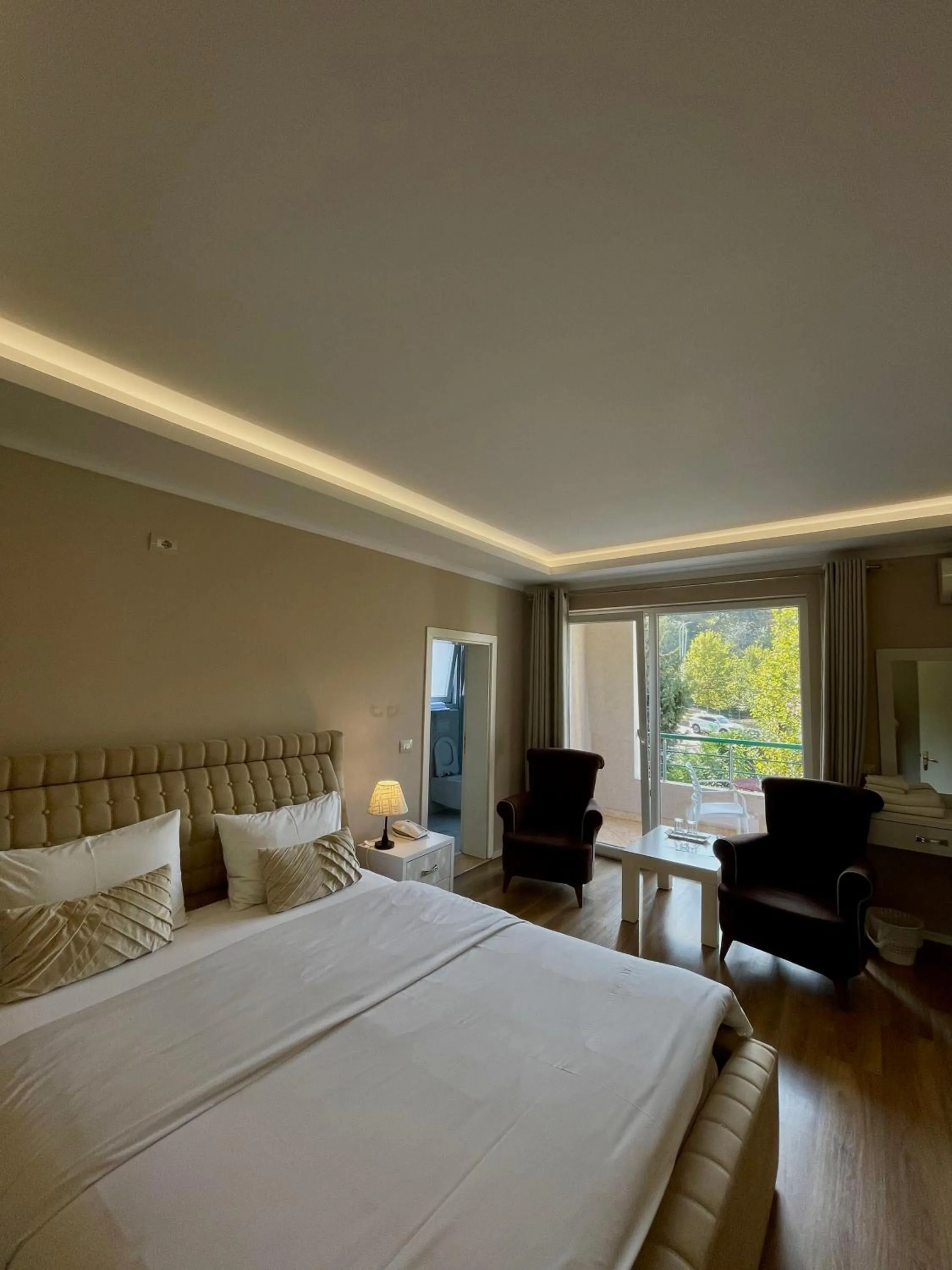 Double Room with Balcony in Vila Park Hotel 1