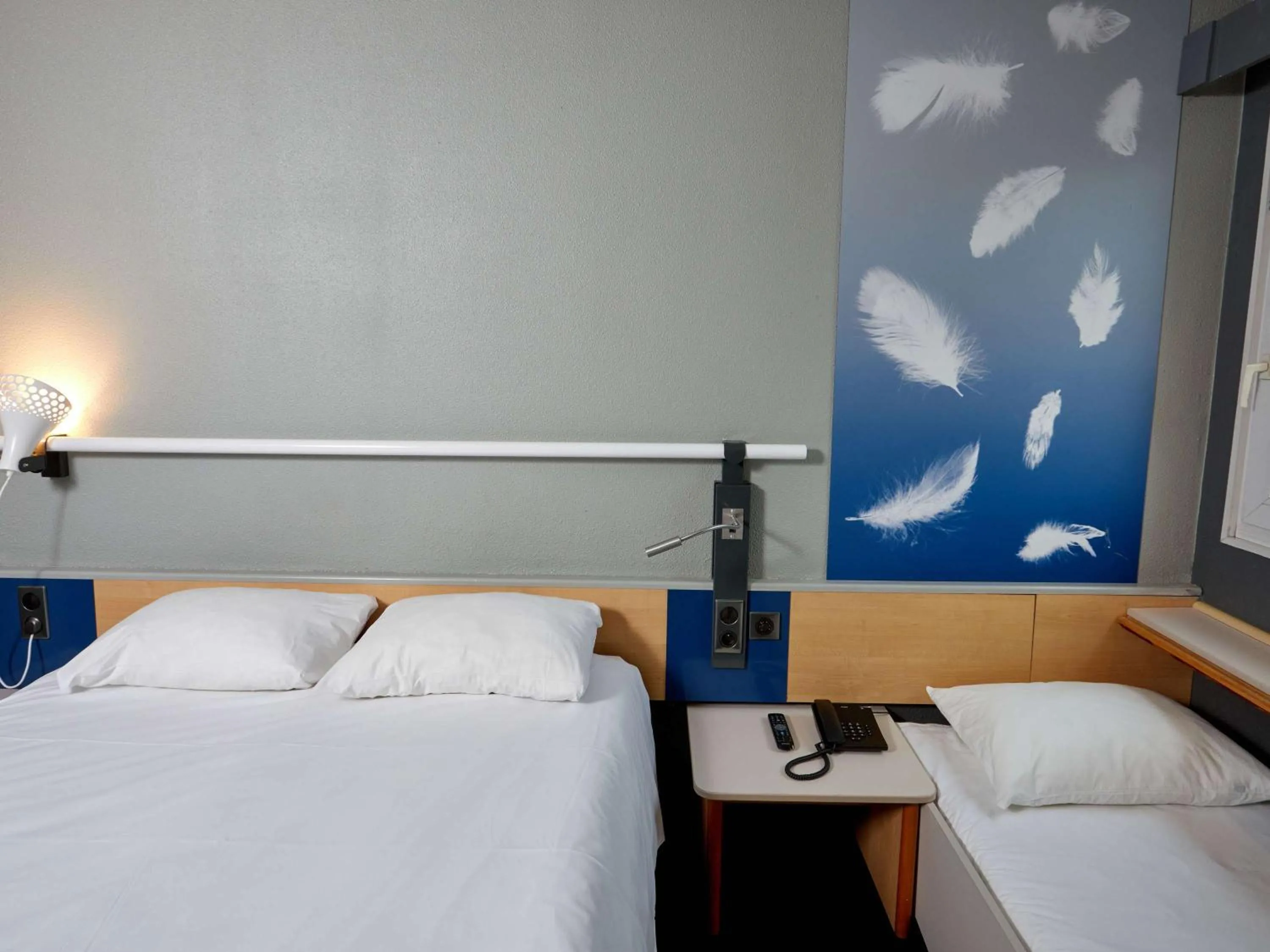 Double Room with Extra Bed - single occupancy in ibis Auxerre Sud