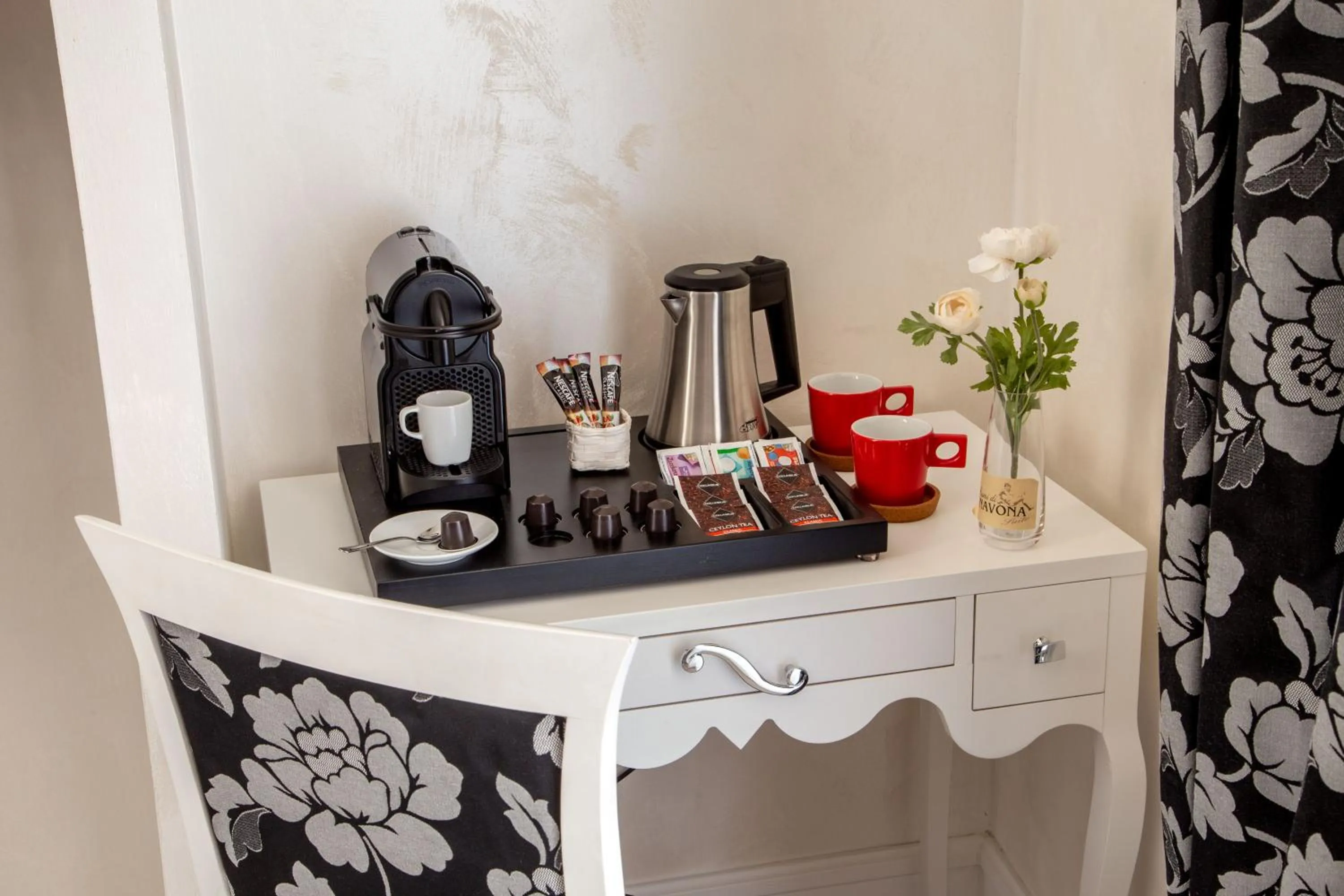 Coffee/tea facilities in I Fiumi Di Navona